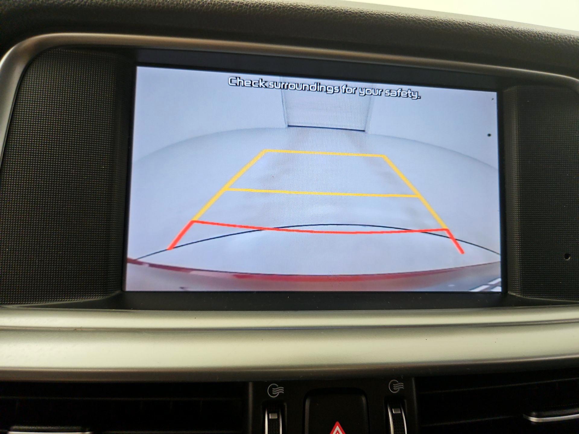 Thumbnail: 2020 Kia Optima - 14