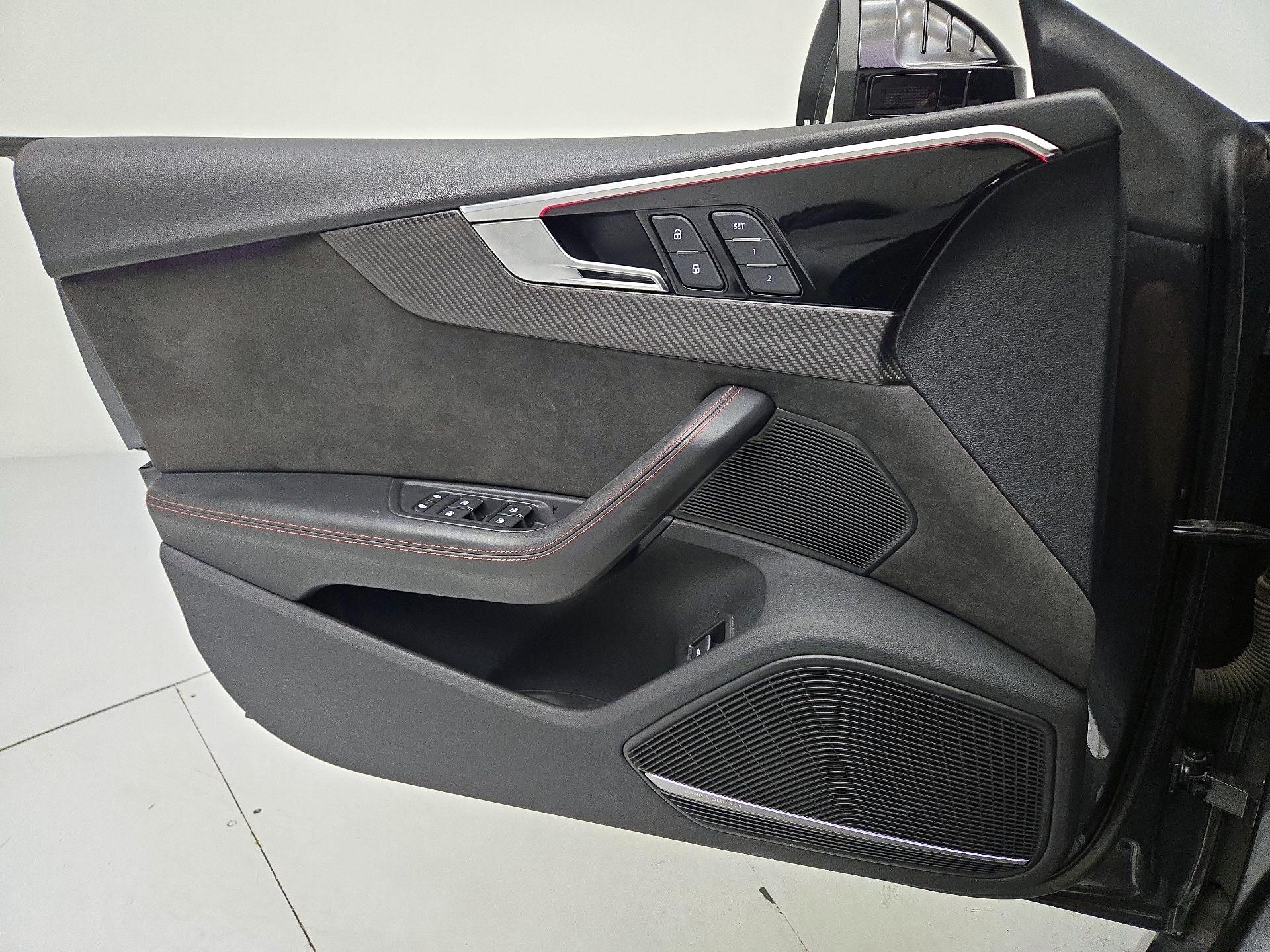 Thumbnail: 2021 Audi RS 5 - 12