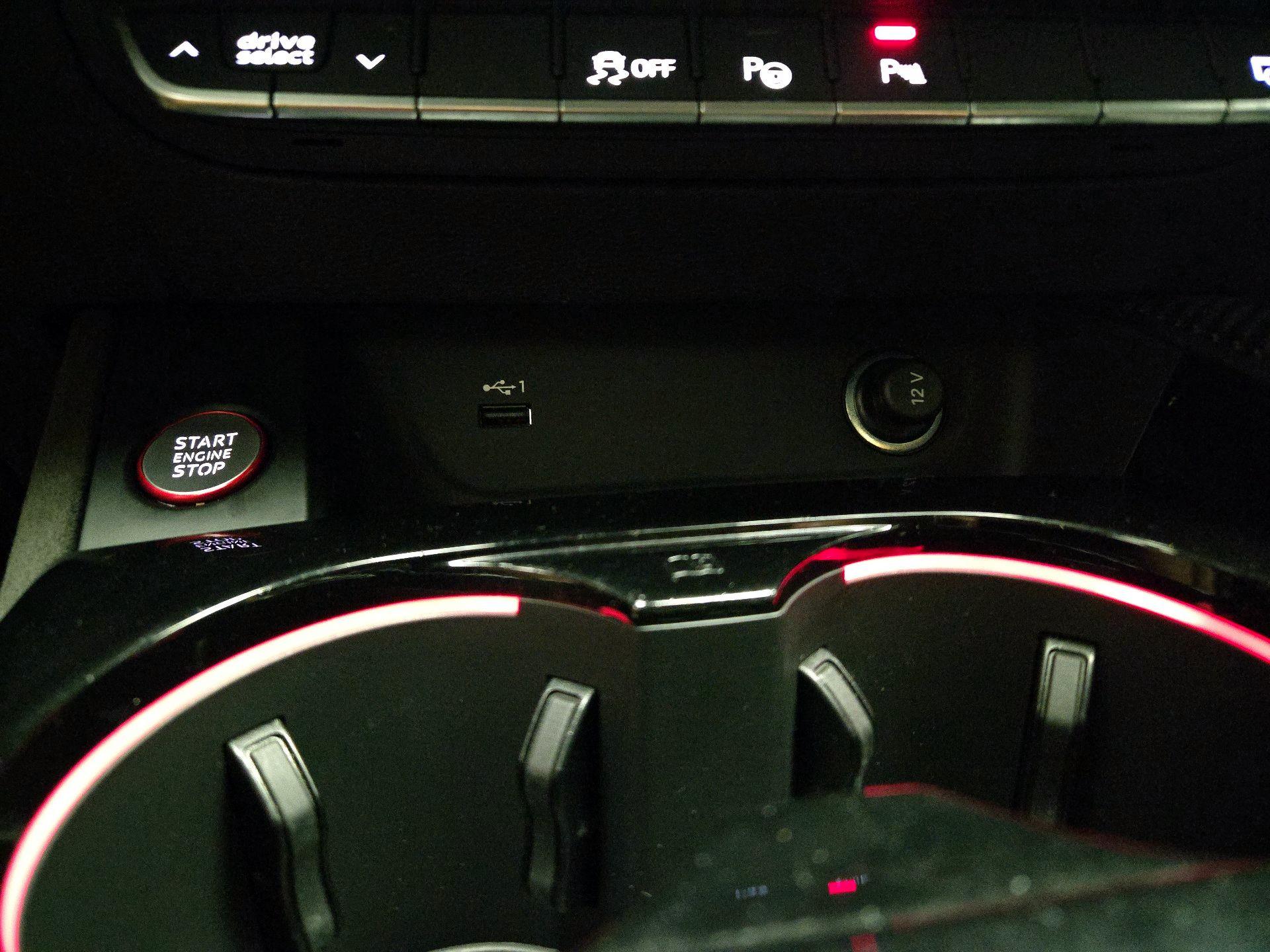 Thumbnail: 2021 Audi RS 5 - 17