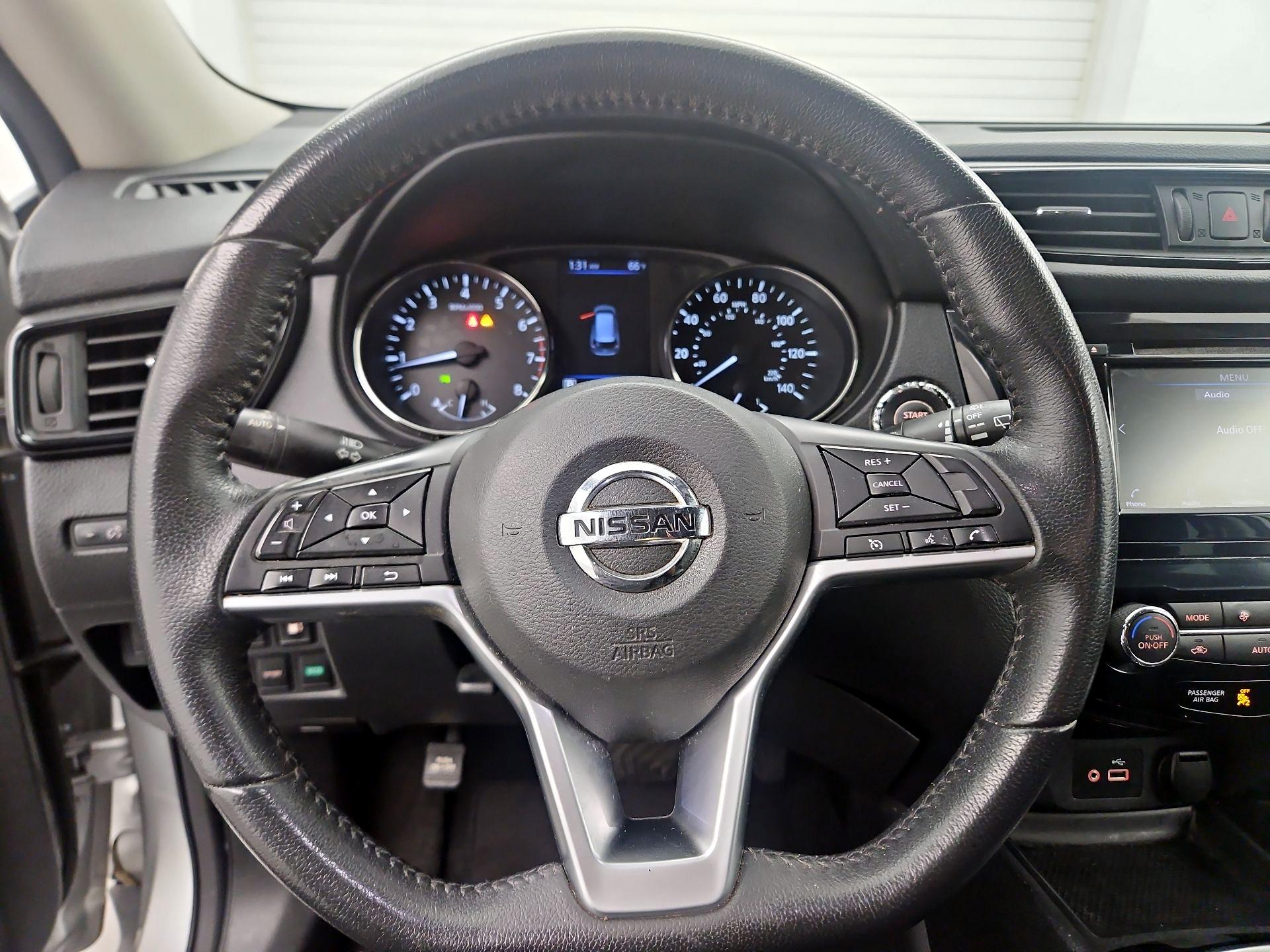 Thumbnail: 2019 Nissan Rogue - 10
