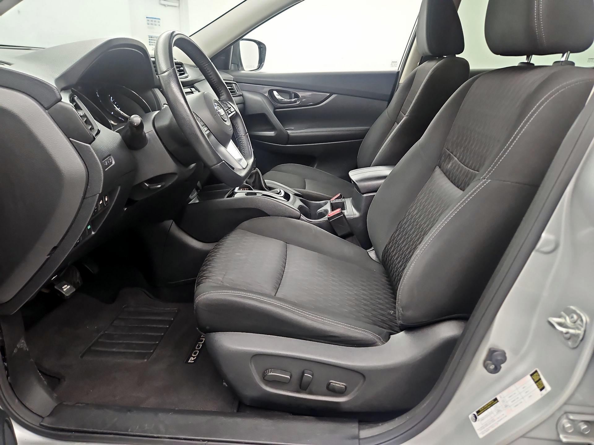 Thumbnail: 2019 Nissan Rogue - 11