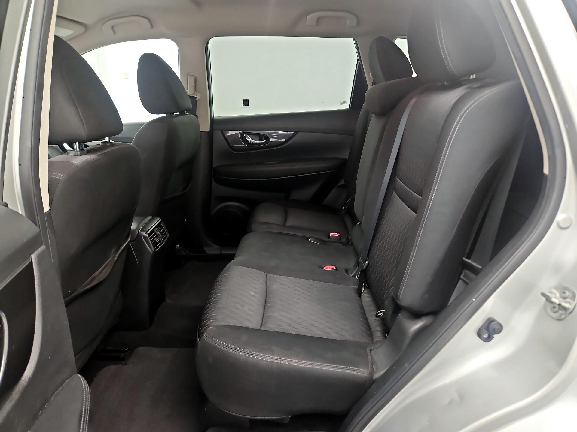 Thumbnail: 2019 Nissan Rogue - 19