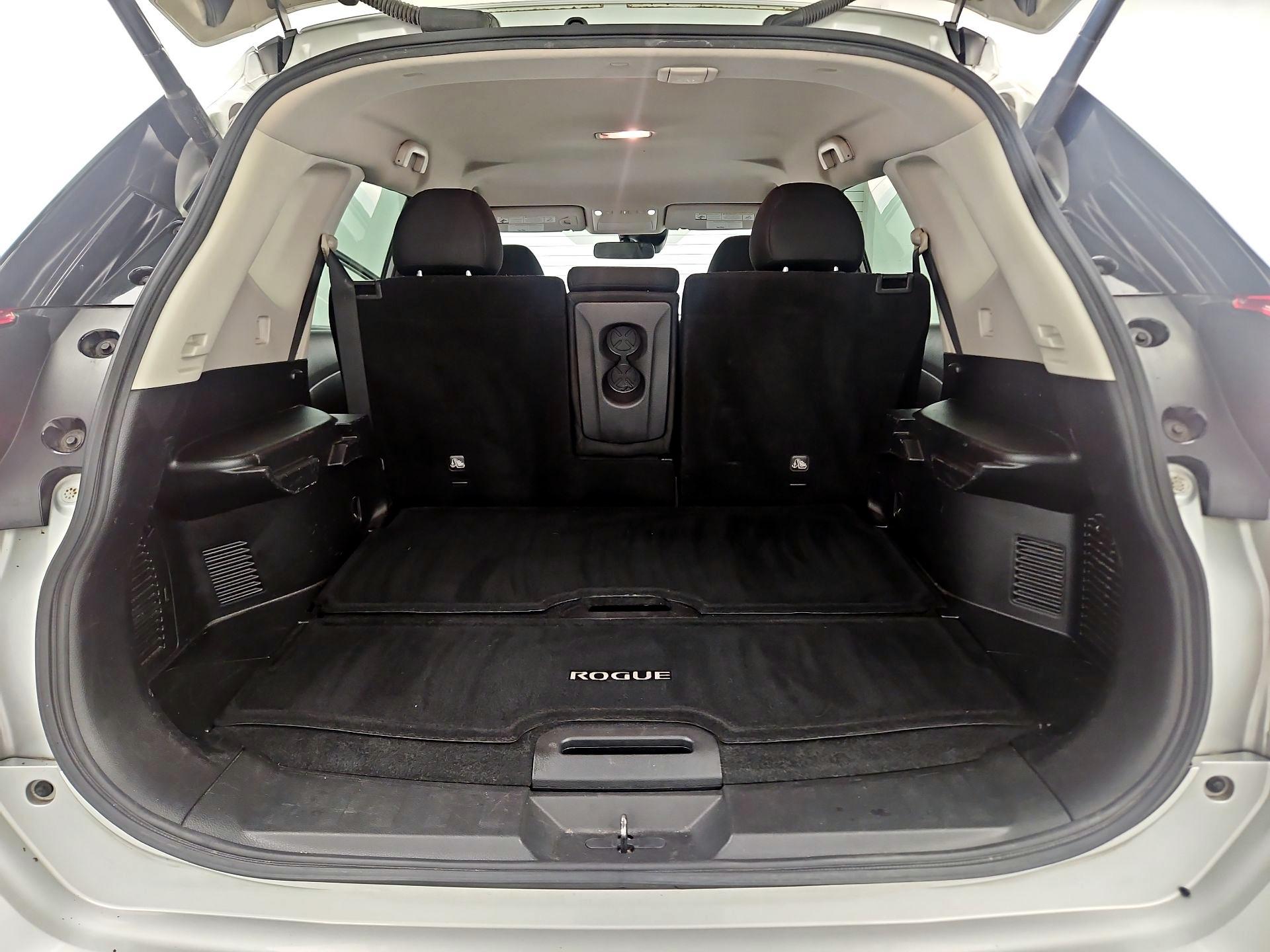 Thumbnail: 2019 Nissan Rogue - 20