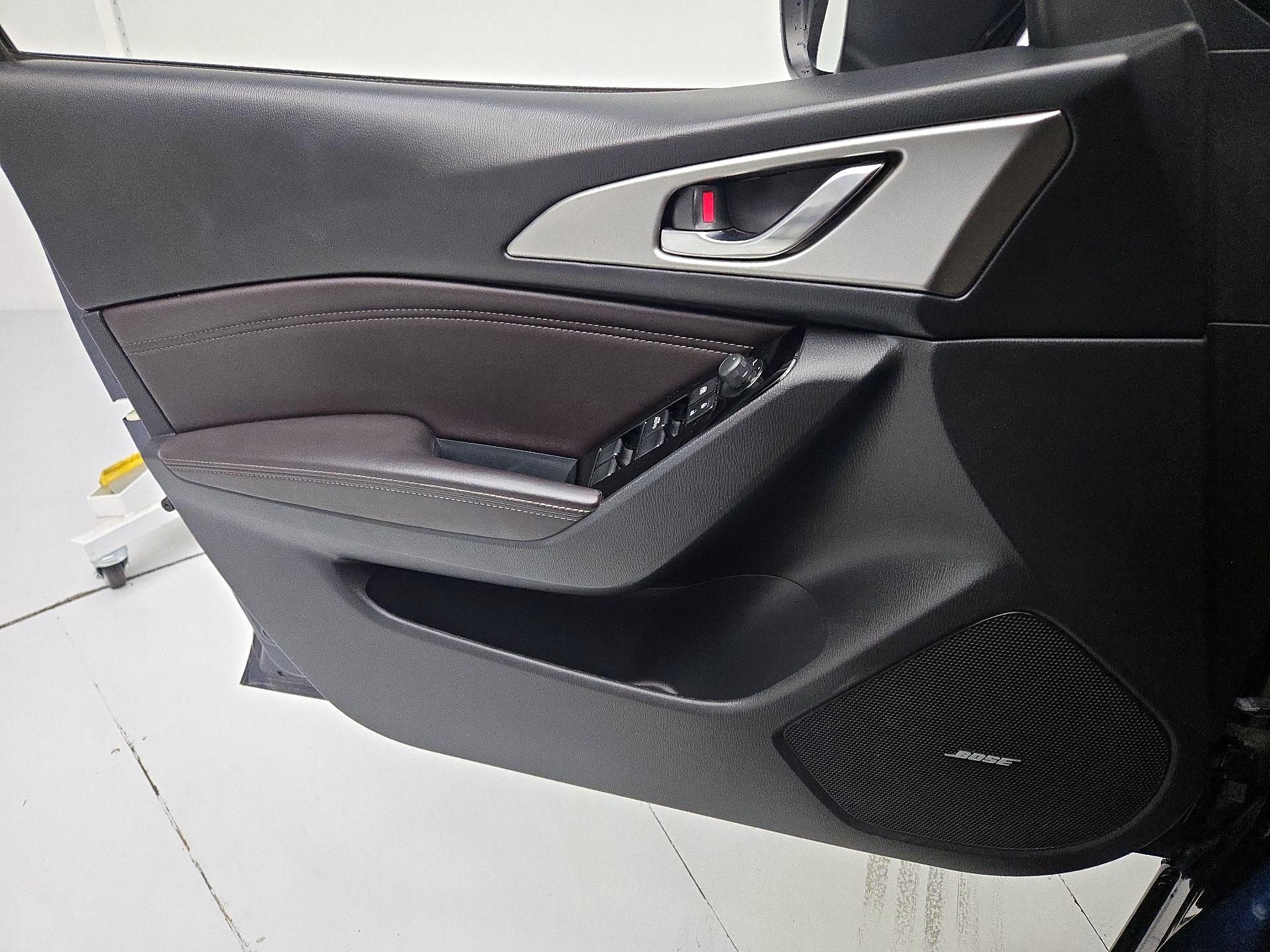 Thumbnail: 2018 Mazda Mazda3 - 12