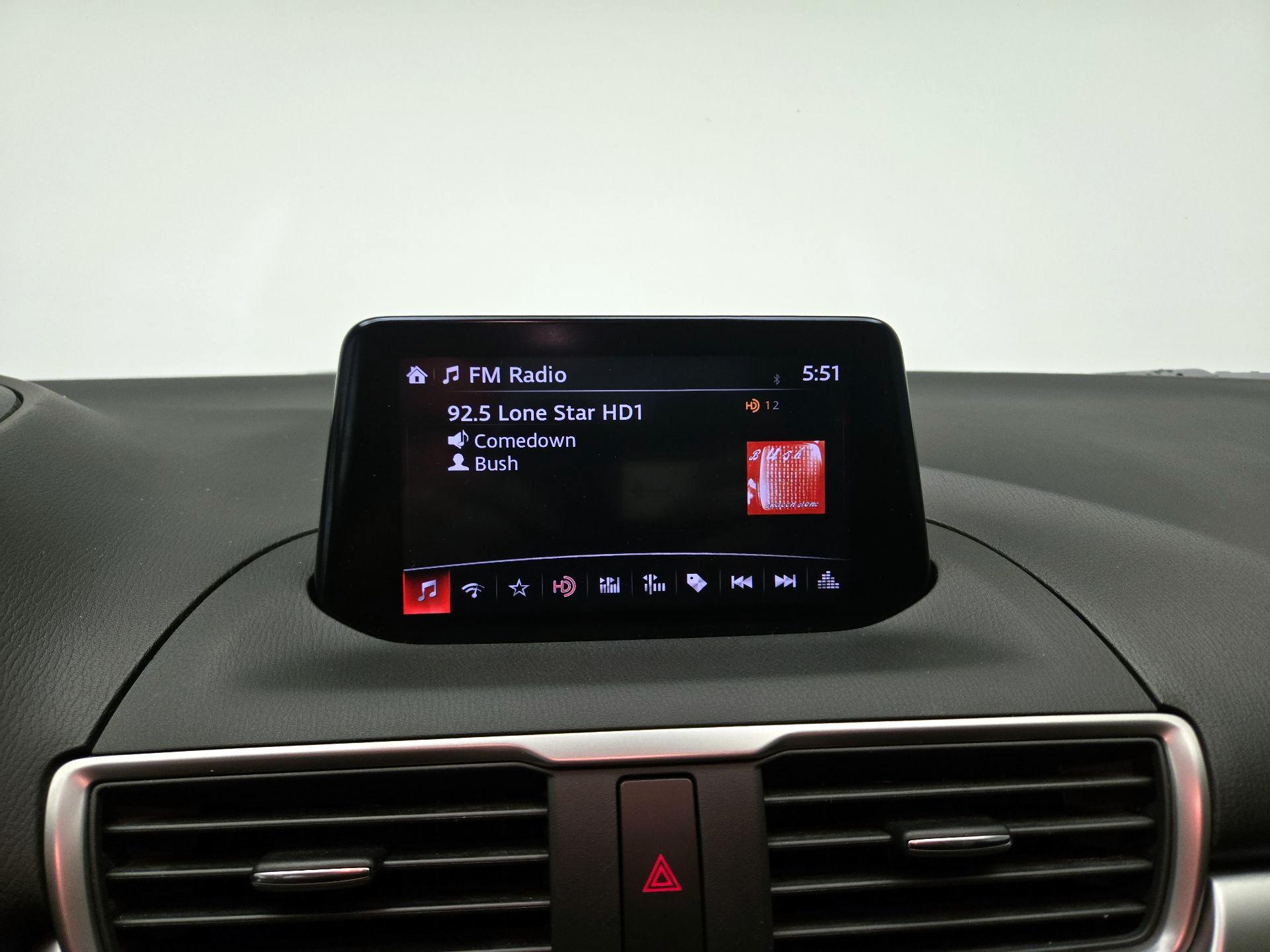 Thumbnail: 2018 Mazda Mazda3 - 15