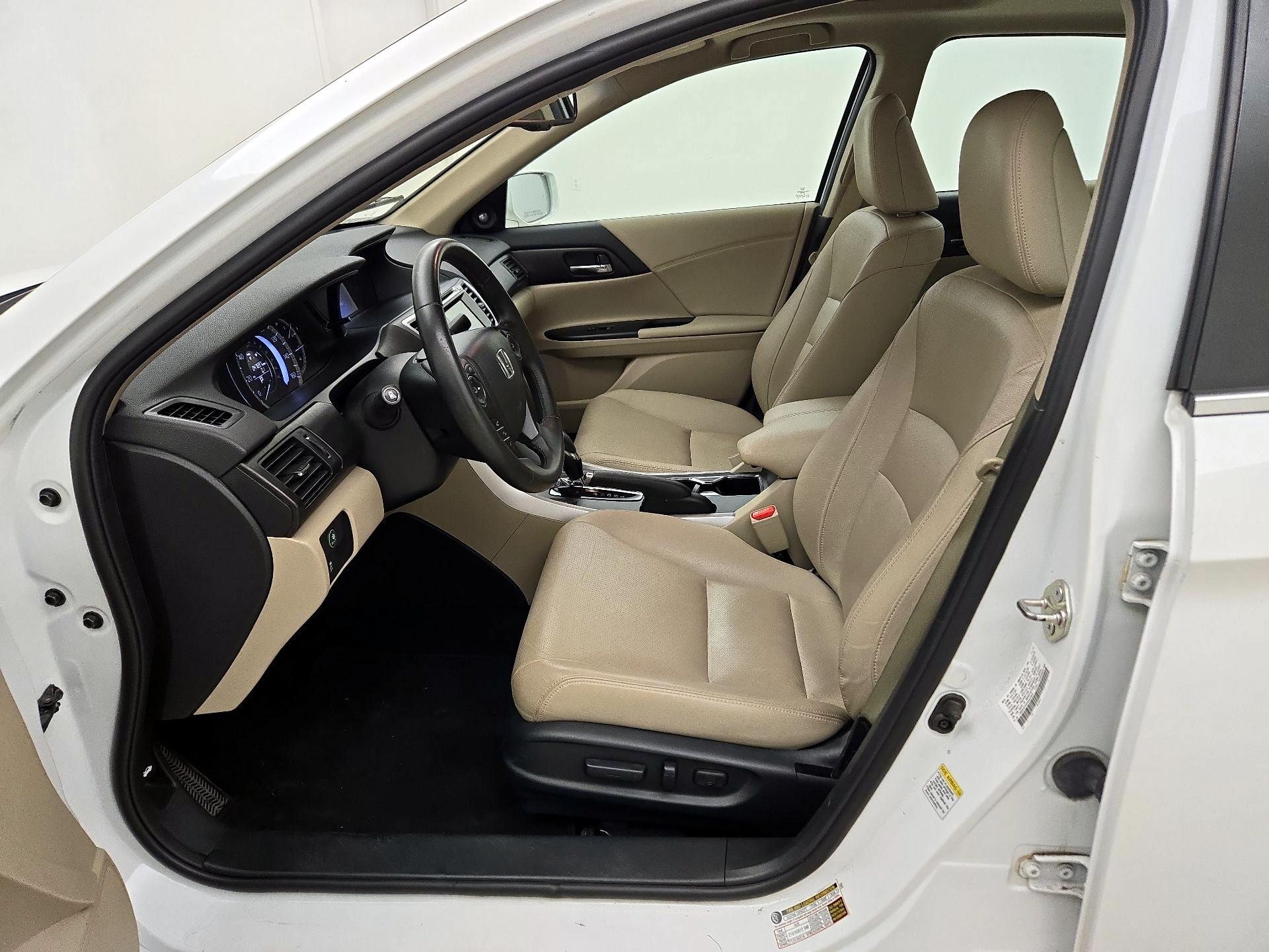 Thumbnail: 2015 Honda Accord - 11