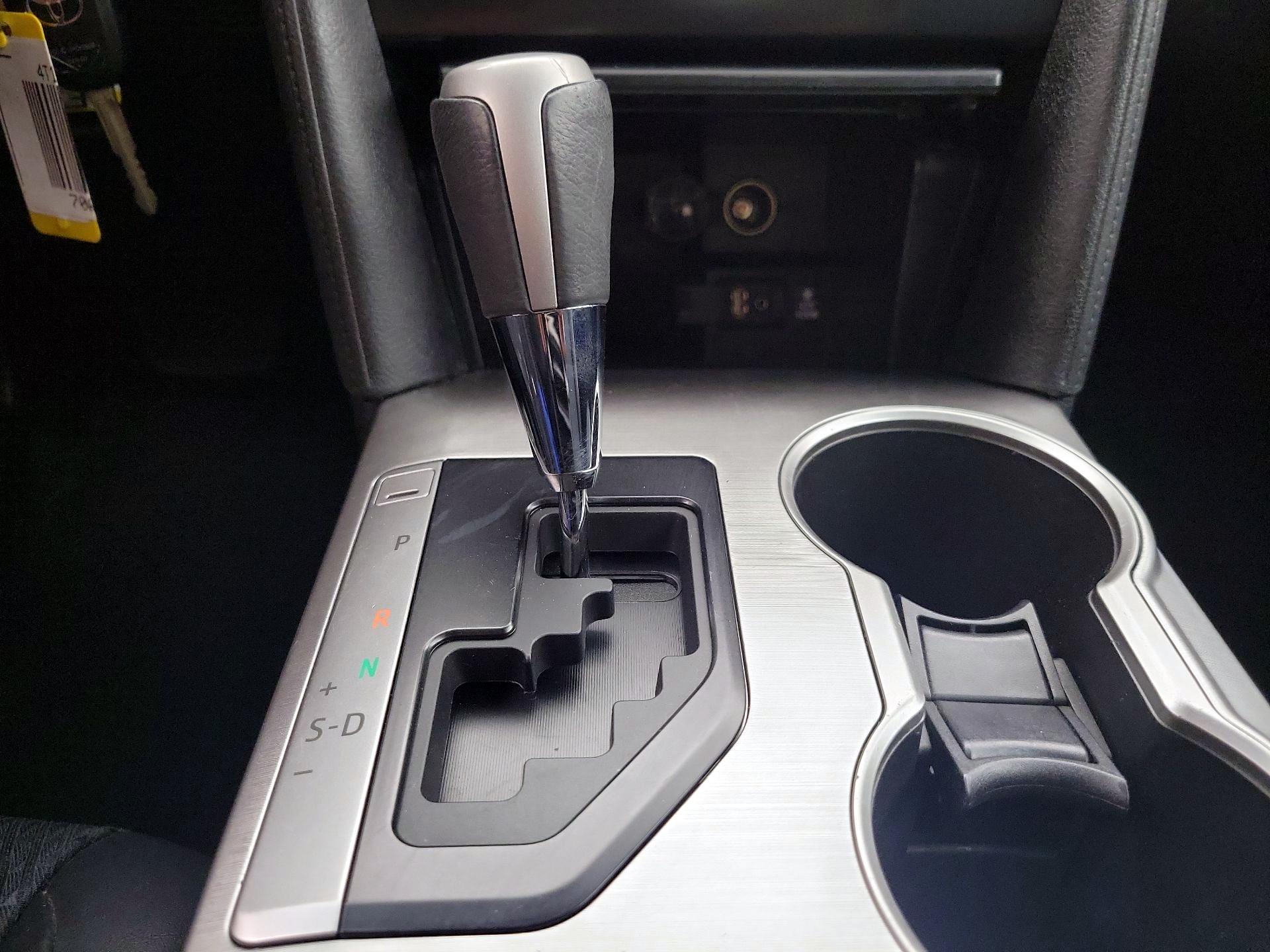 Thumbnail: 2014 Toyota Camry - 17