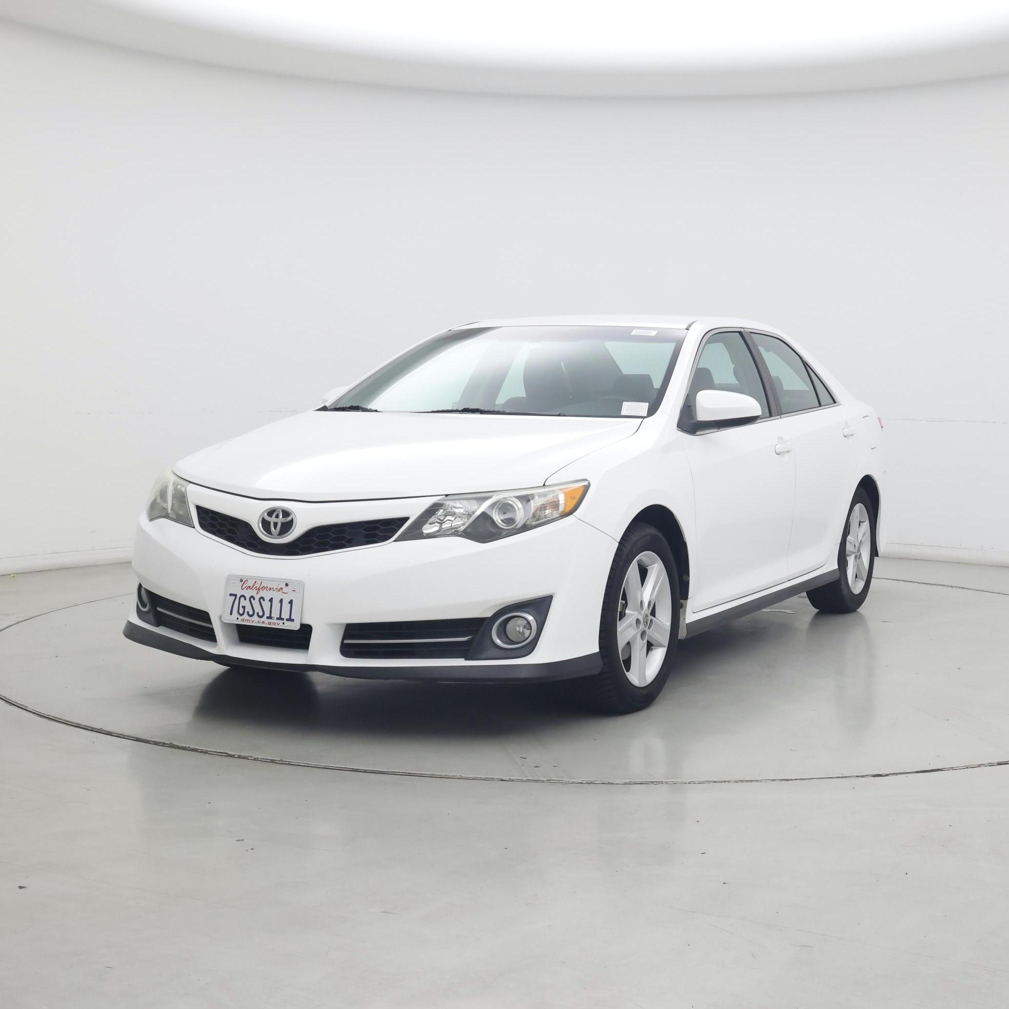 Thumbnail: 2014 Toyota Camry - 4