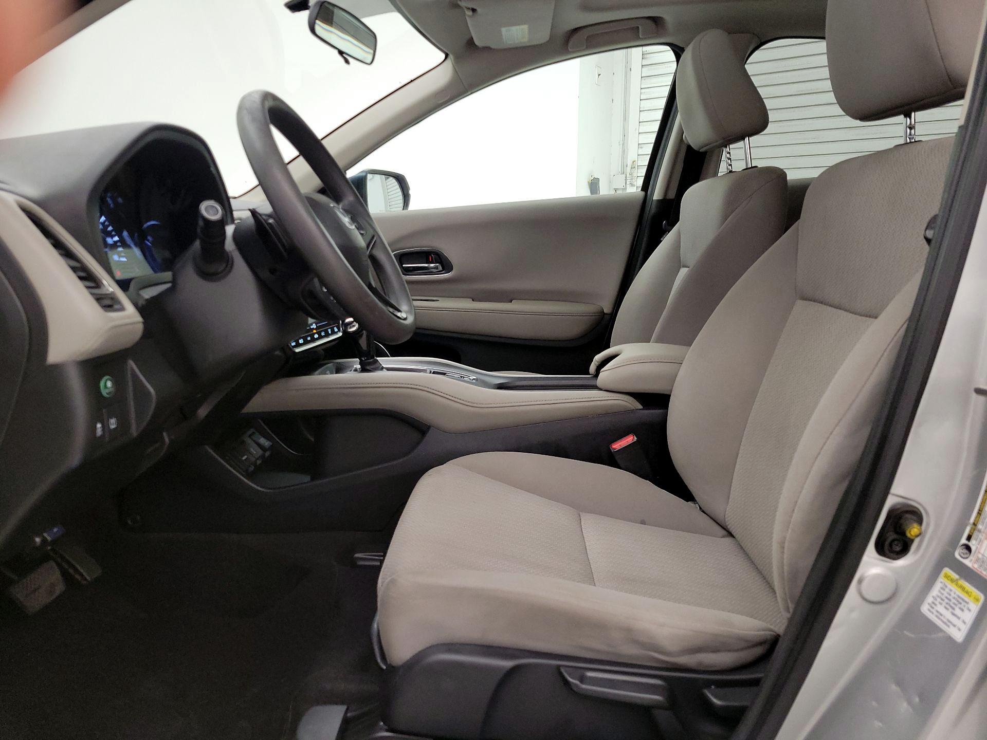 Thumbnail: 2016 Honda HR-V - 11