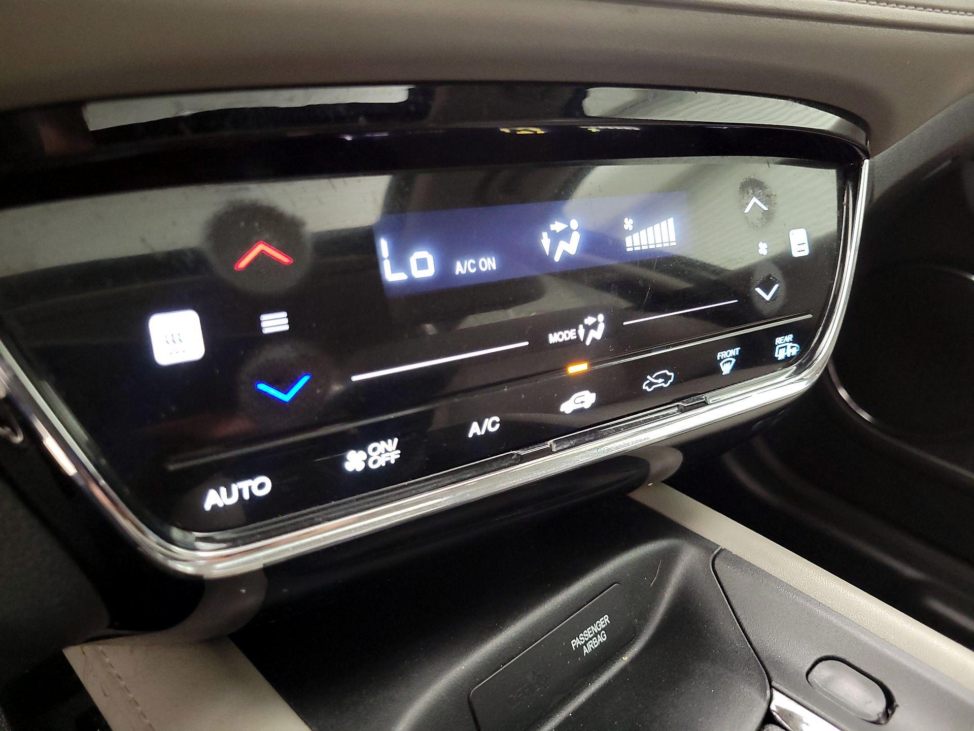 Thumbnail: 2016 Honda HR-V - 16