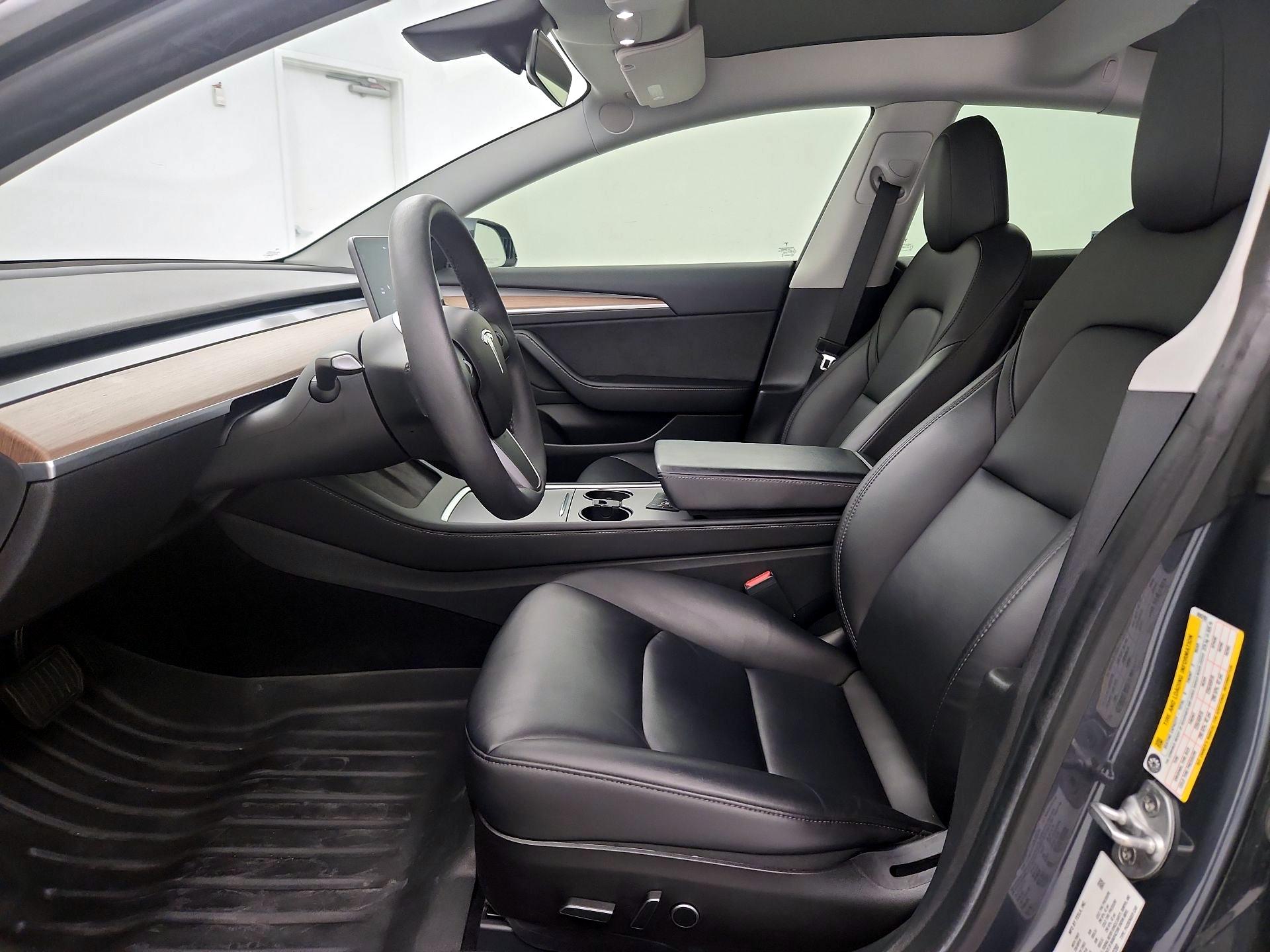 Thumbnail: 2021 Tesla Model 3 - 11