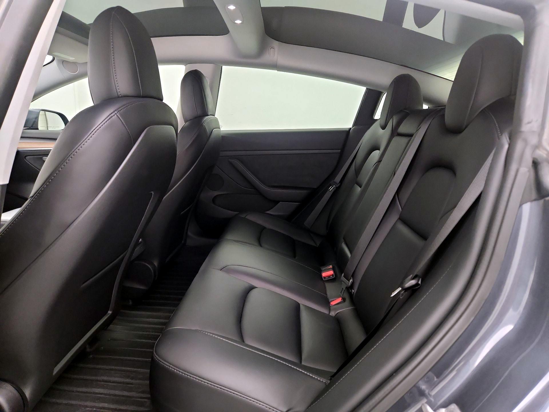 Thumbnail: 2021 Tesla Model 3 - 19