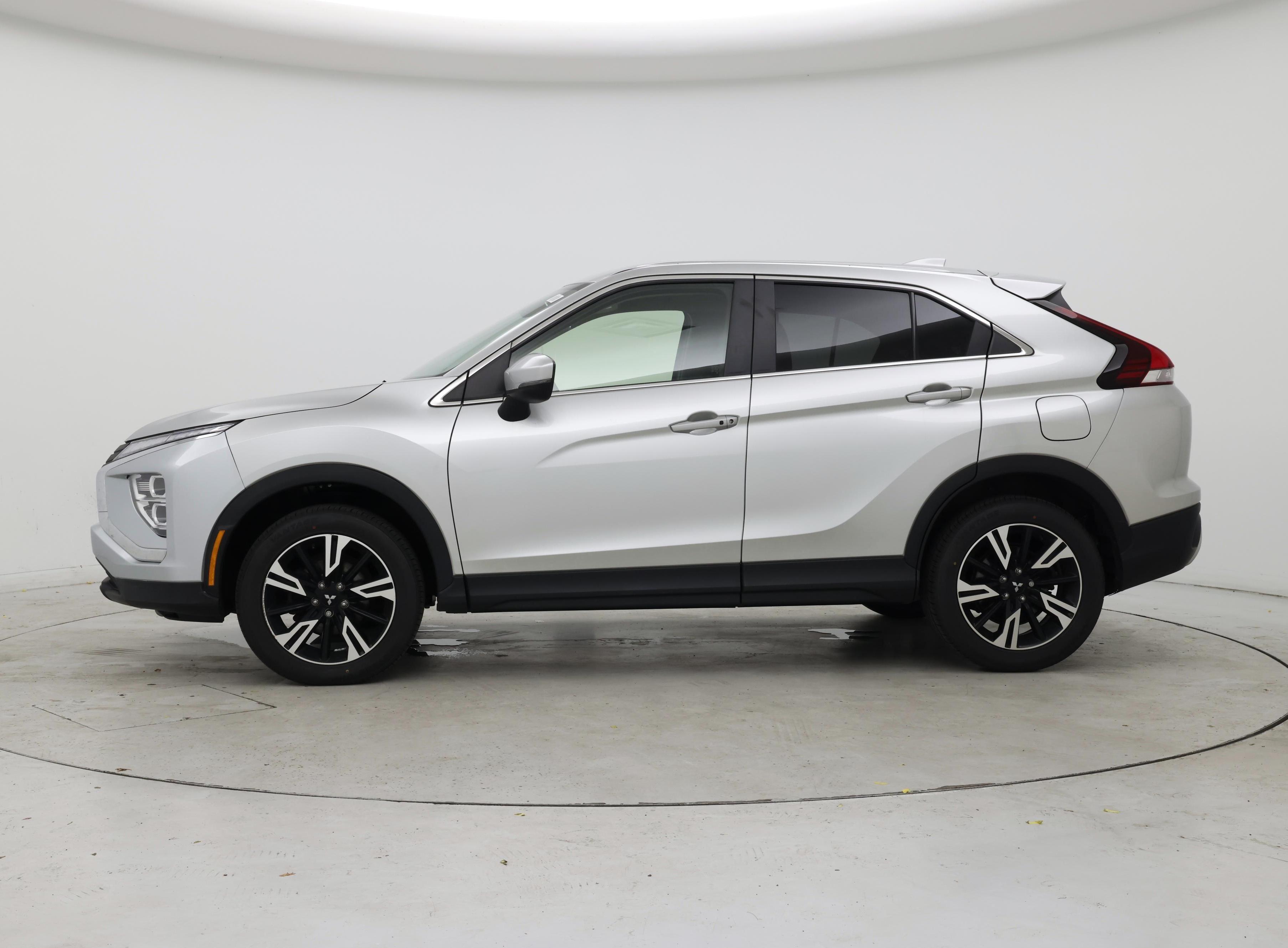Thumbnail: 2023 Mitsubishi Eclipse Cross - 3