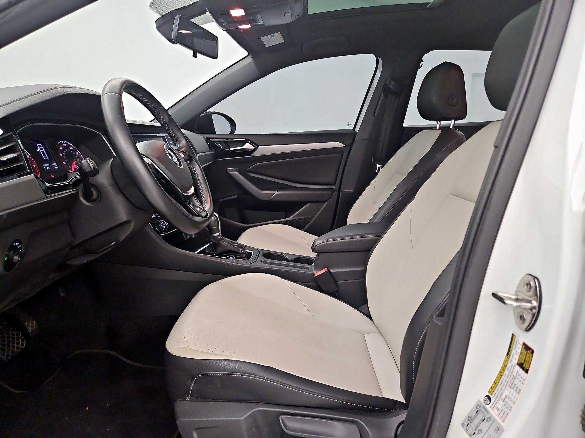Thumbnail: 2019 Volkswagen Jetta - 11
