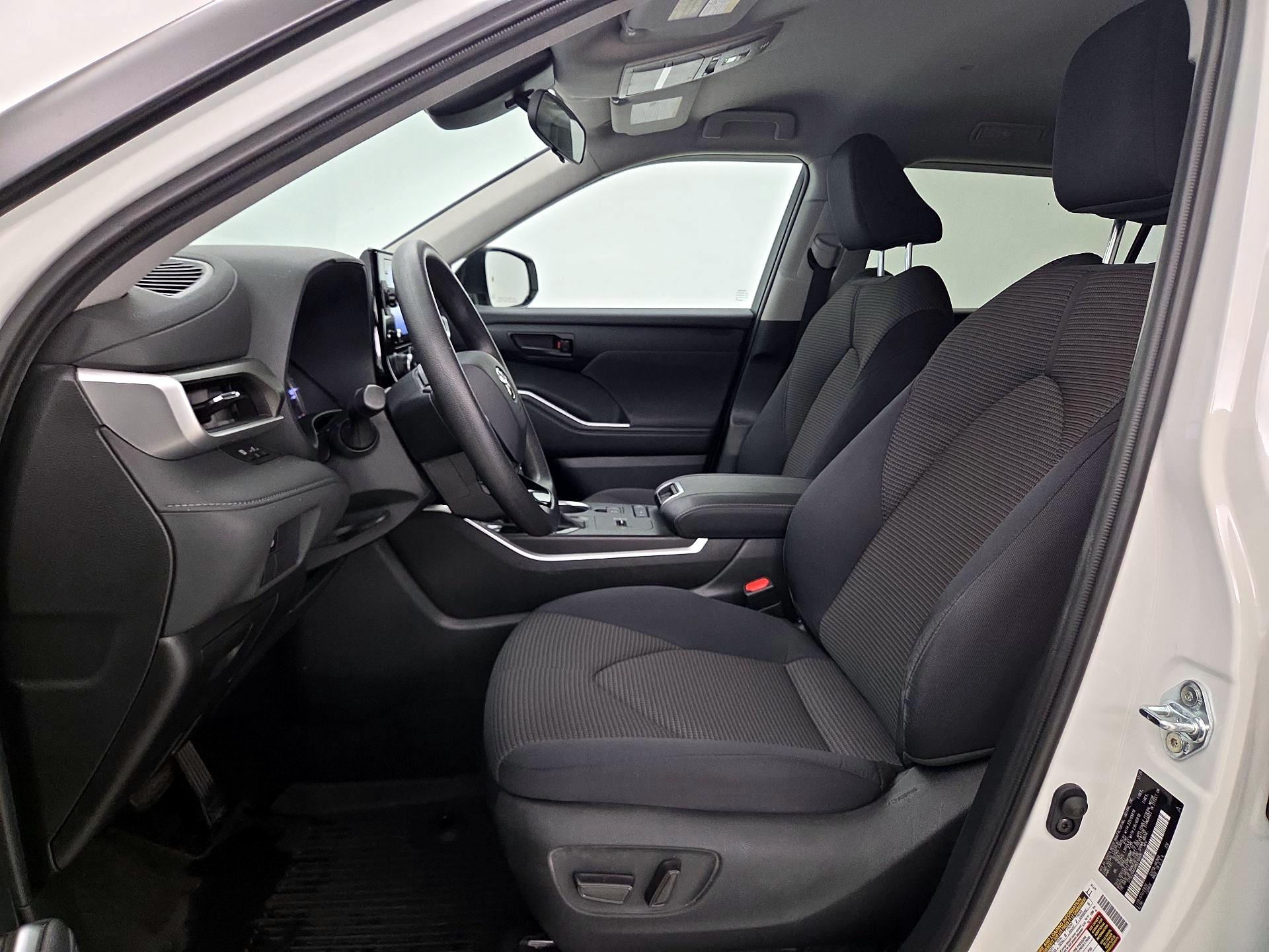 Thumbnail: 2021 Toyota Highlander - 11