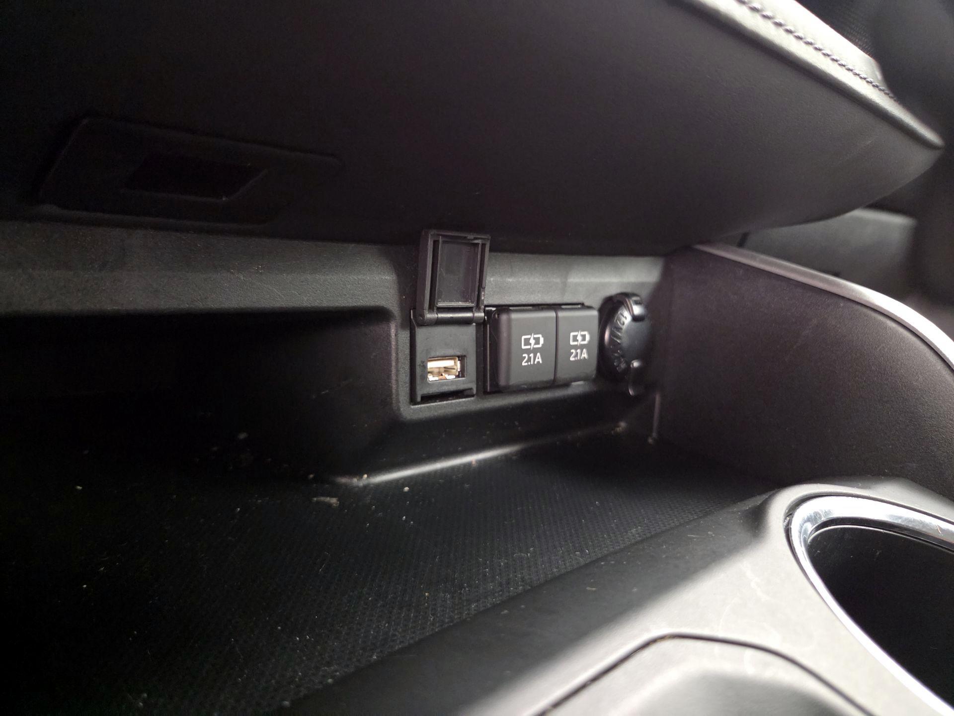 Thumbnail: 2021 Toyota Highlander - 18
