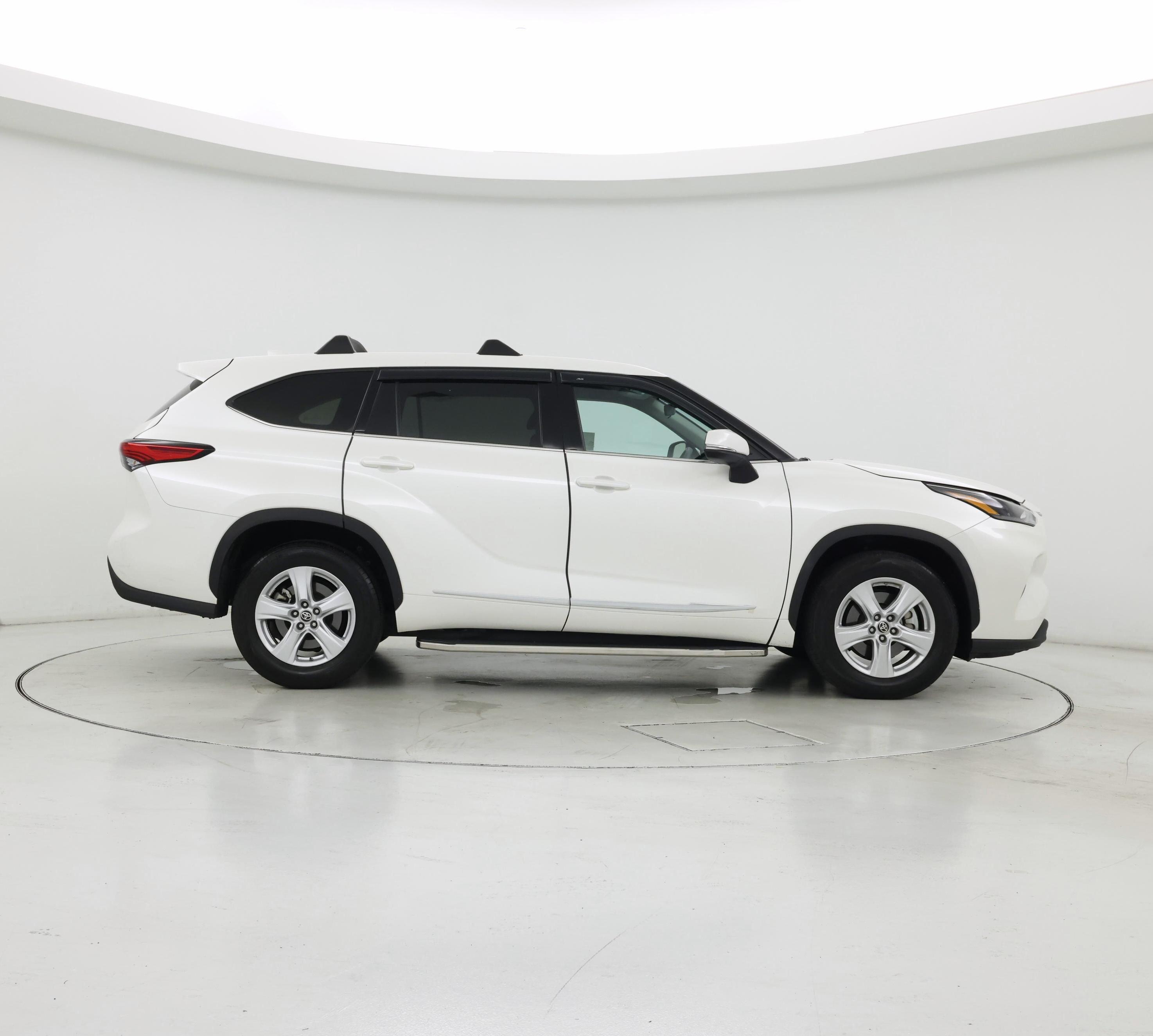 Thumbnail: 2021 Toyota Highlander - 7