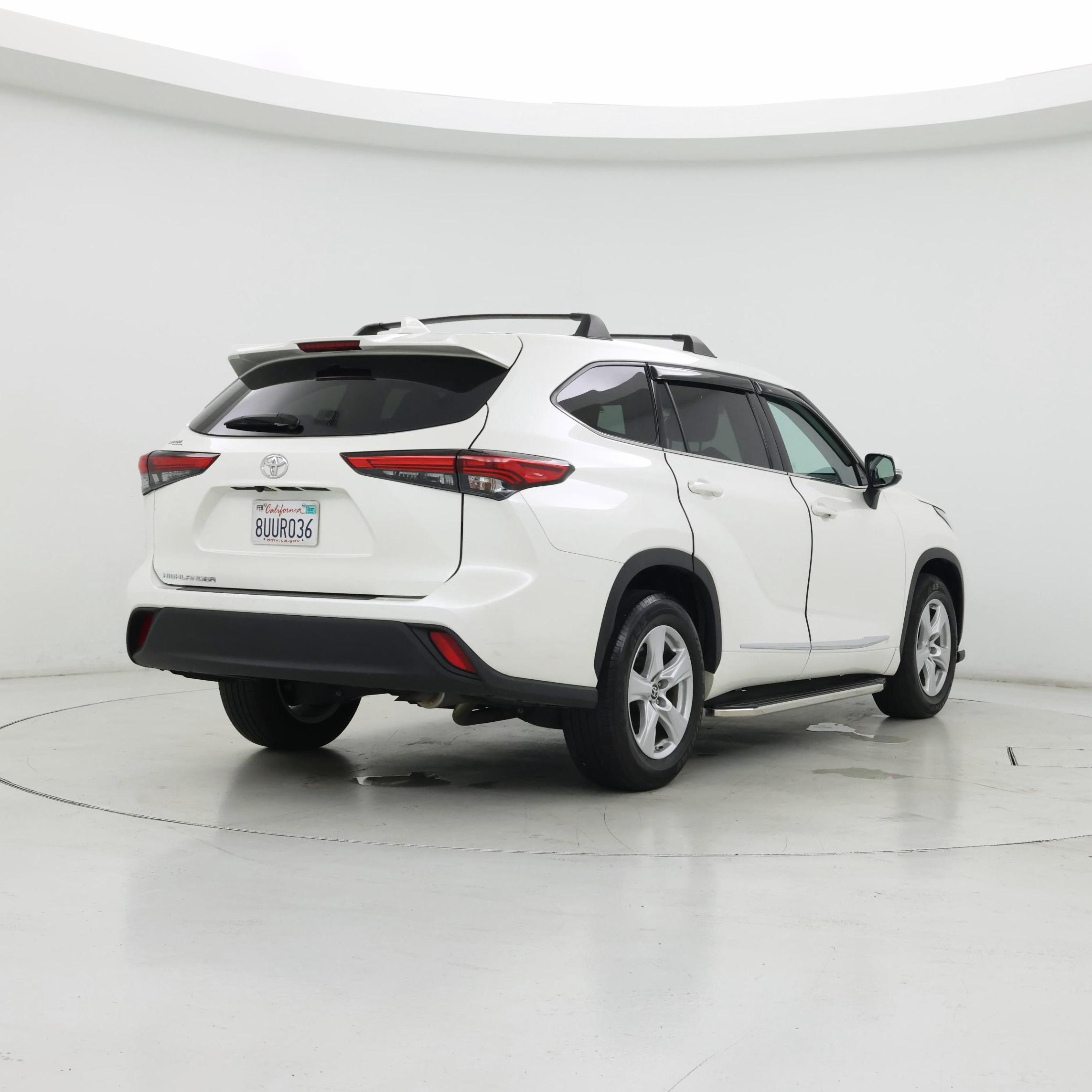 Thumbnail: 2021 Toyota Highlander - 8