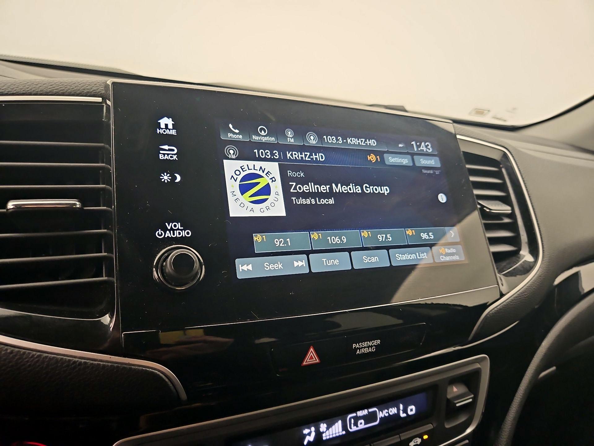 Thumbnail: 2019 Honda Pilot - 16