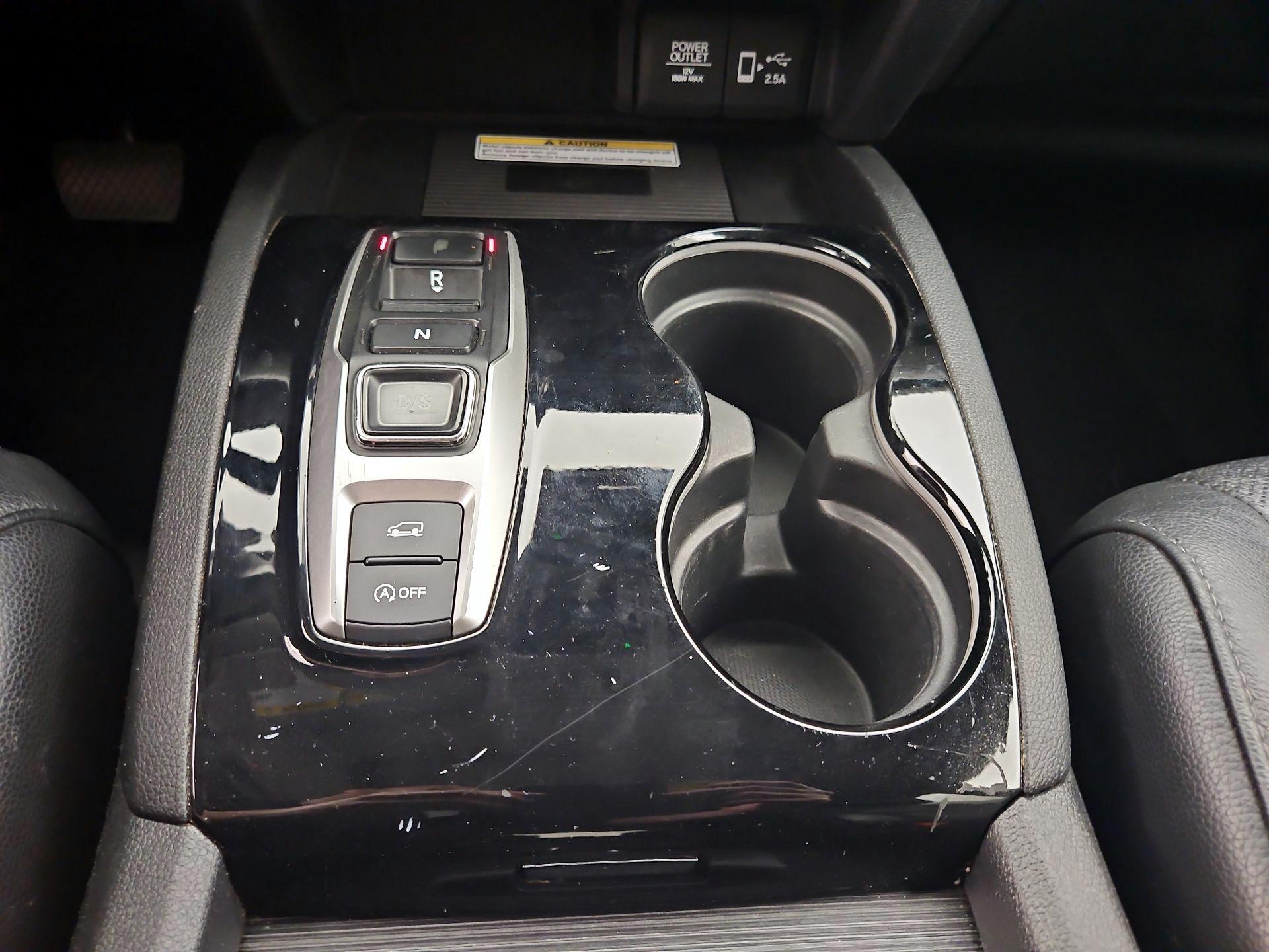 Thumbnail: 2019 Honda Pilot - 18