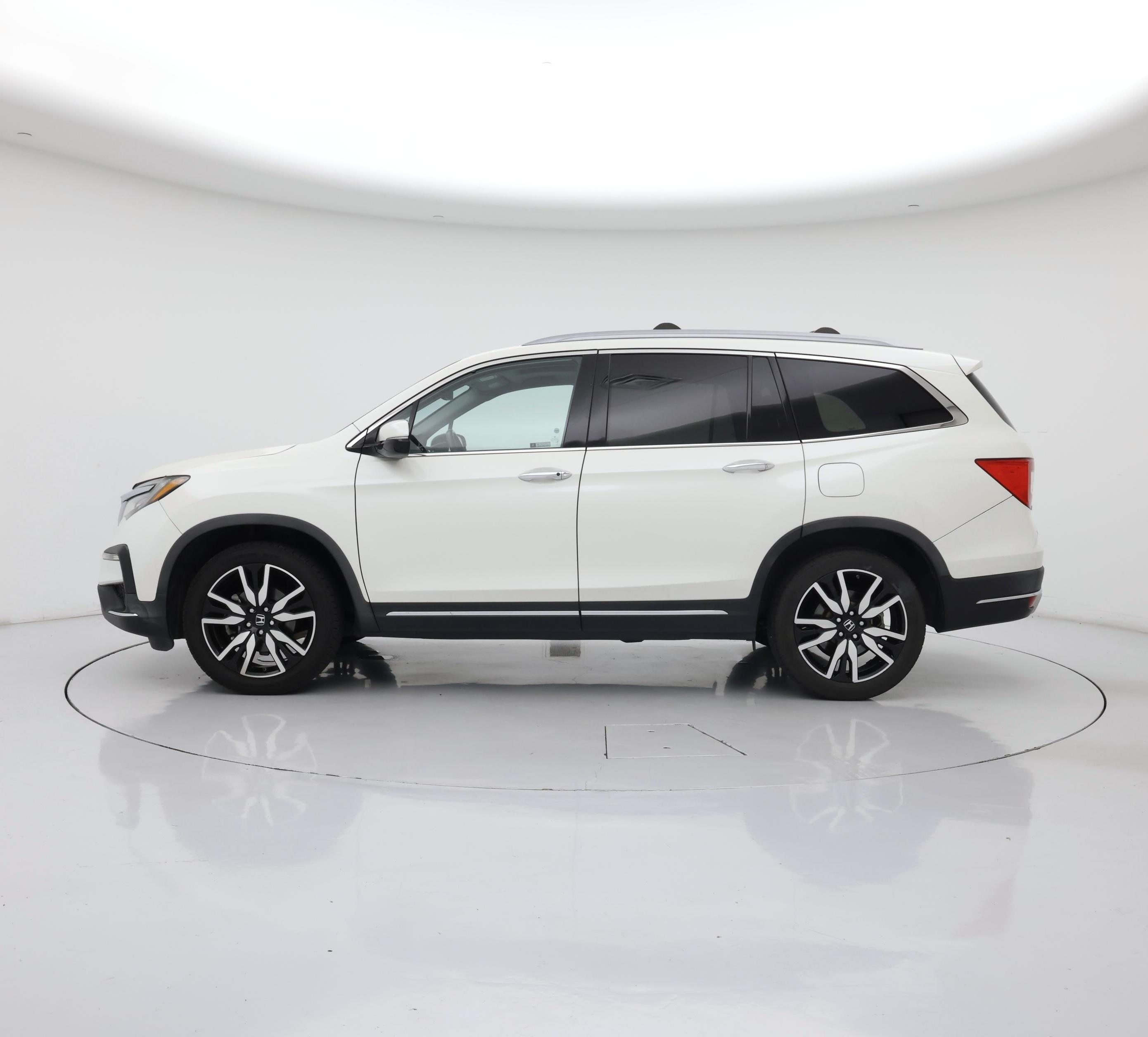 Thumbnail: 2019 Honda Pilot - 3