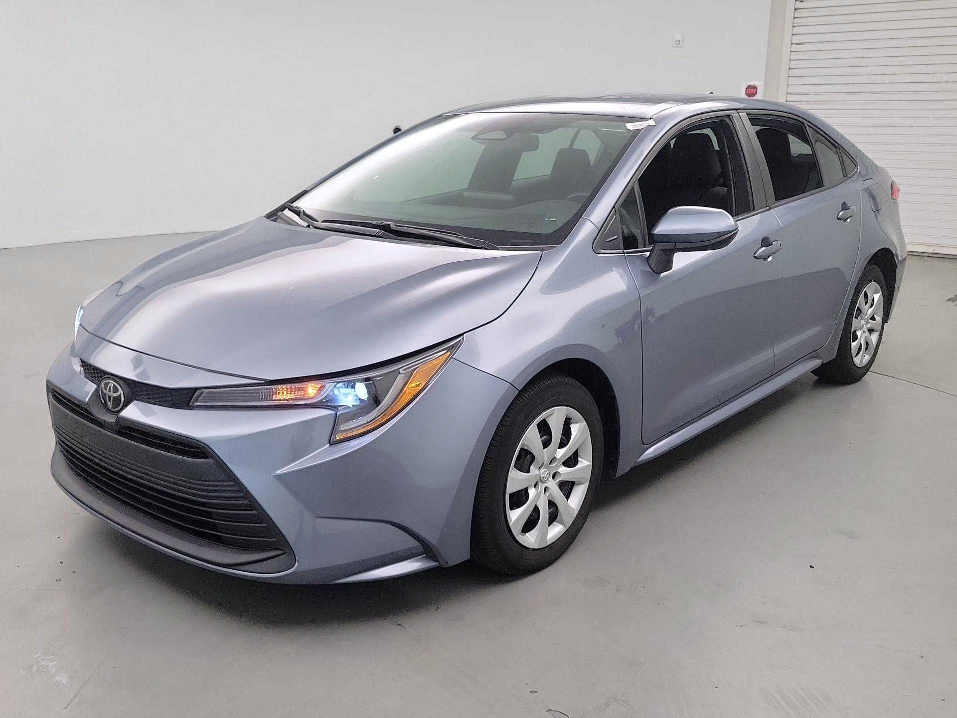 Thumbnail: 2023 Toyota Corolla - 3