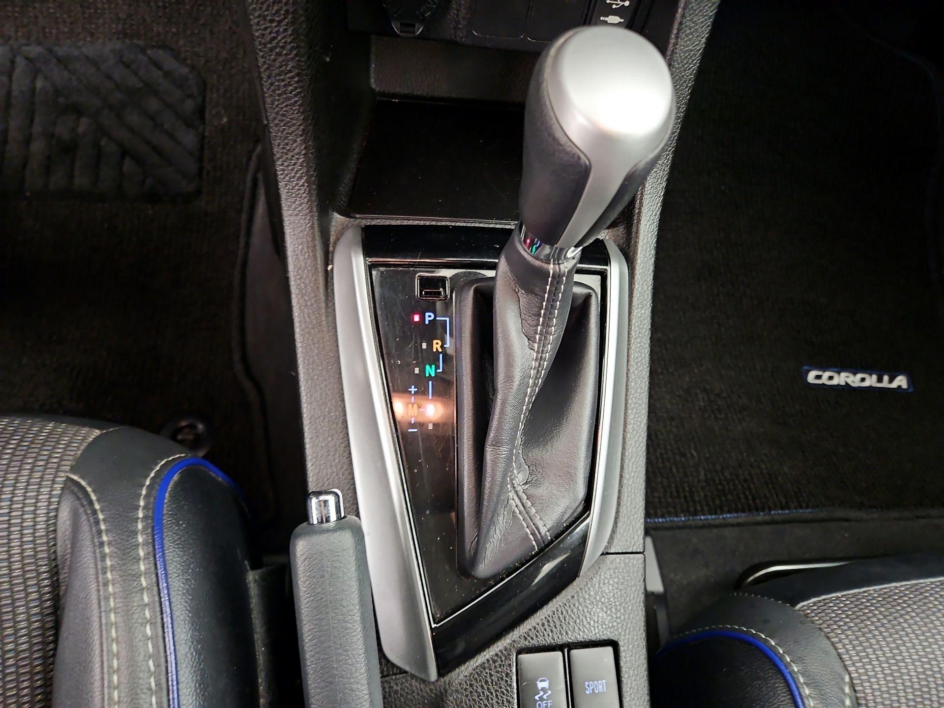 Thumbnail: 2017 Toyota Corolla - 17