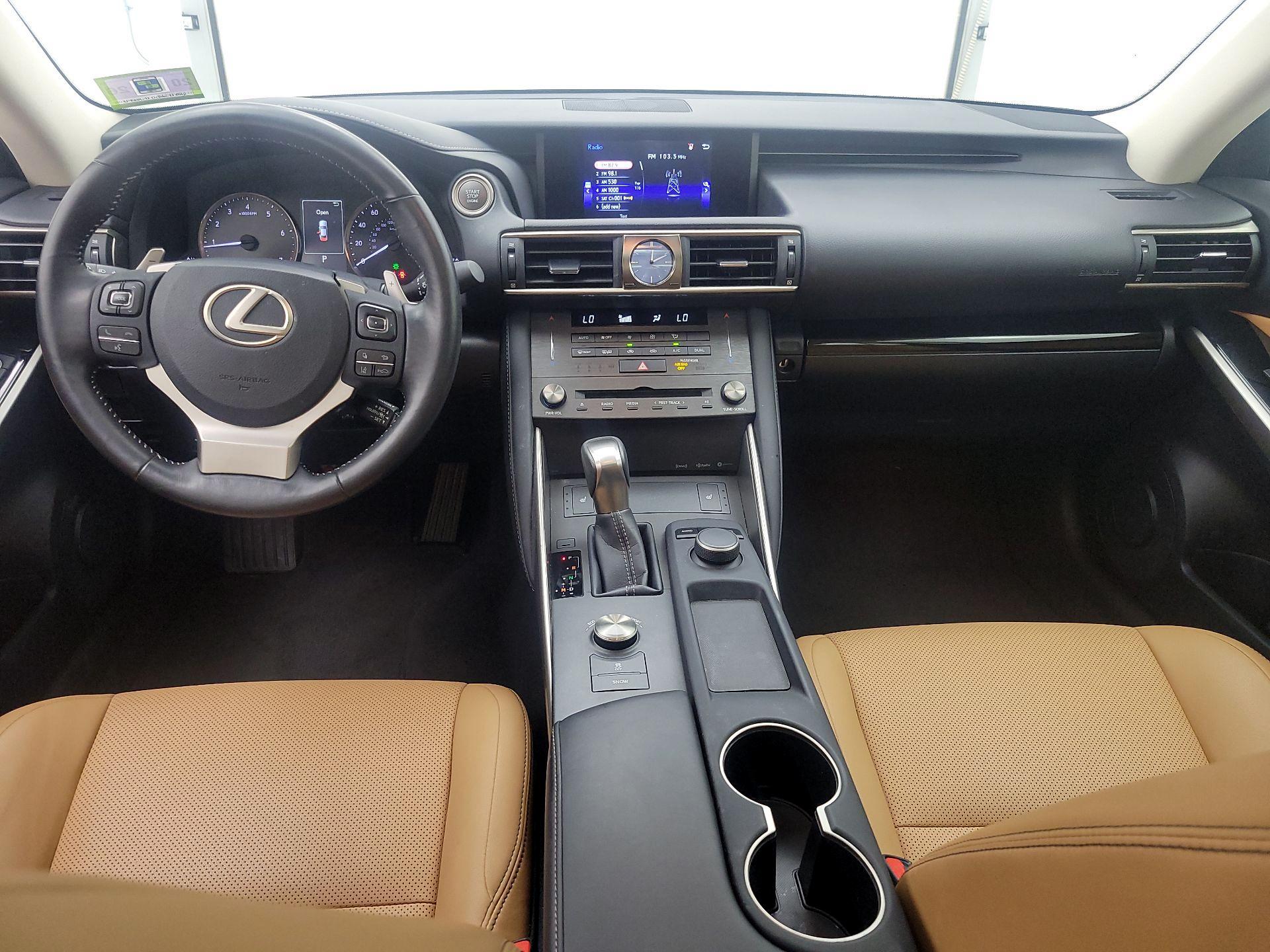 Thumbnail: 2019 Lexus IS - 9
