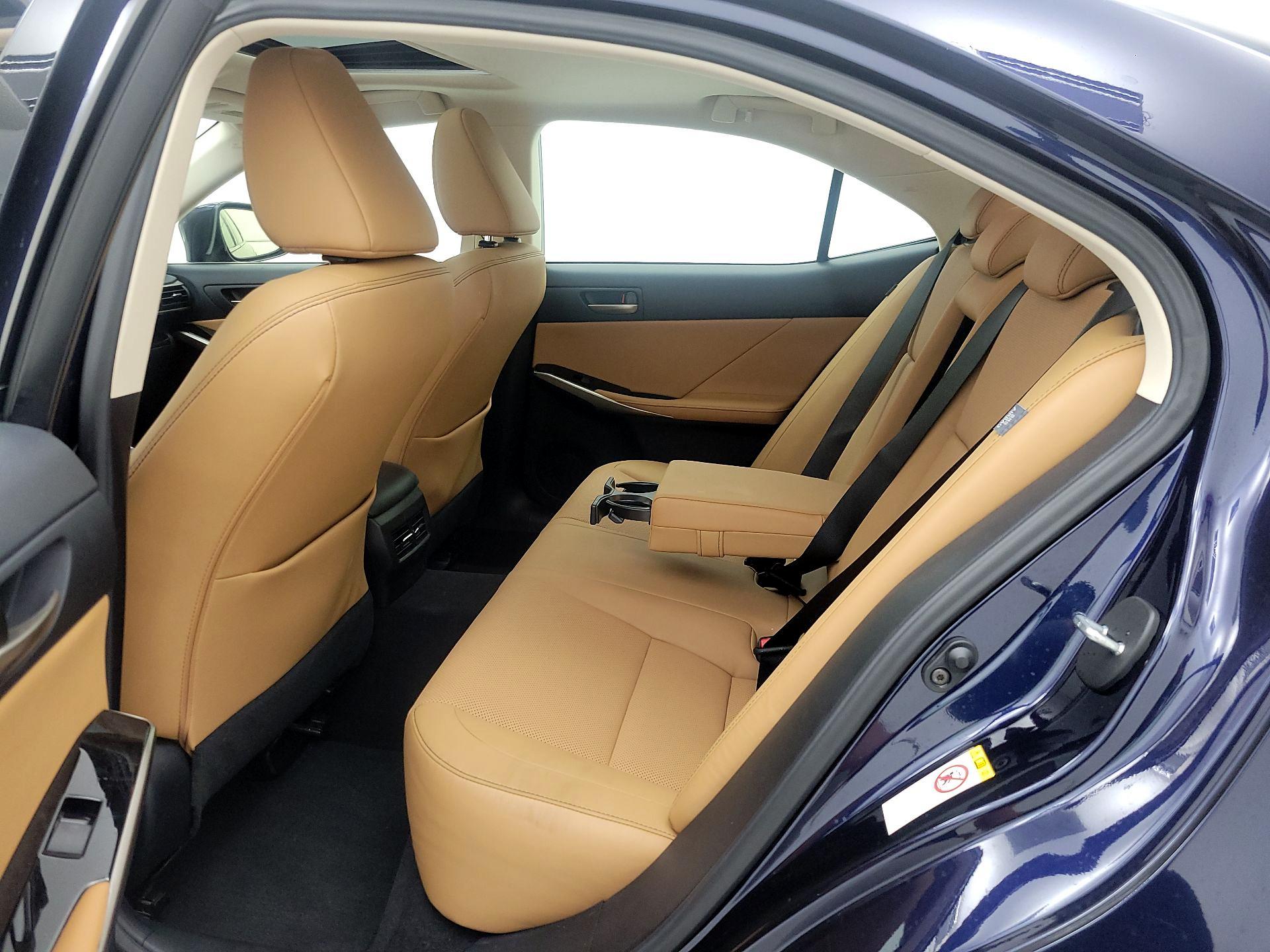 Thumbnail: 2019 Lexus IS - 18