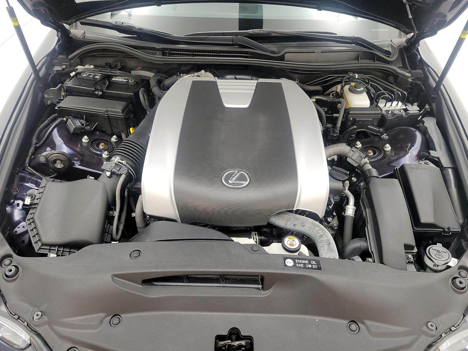 Thumbnail: 2019 Lexus IS - 20