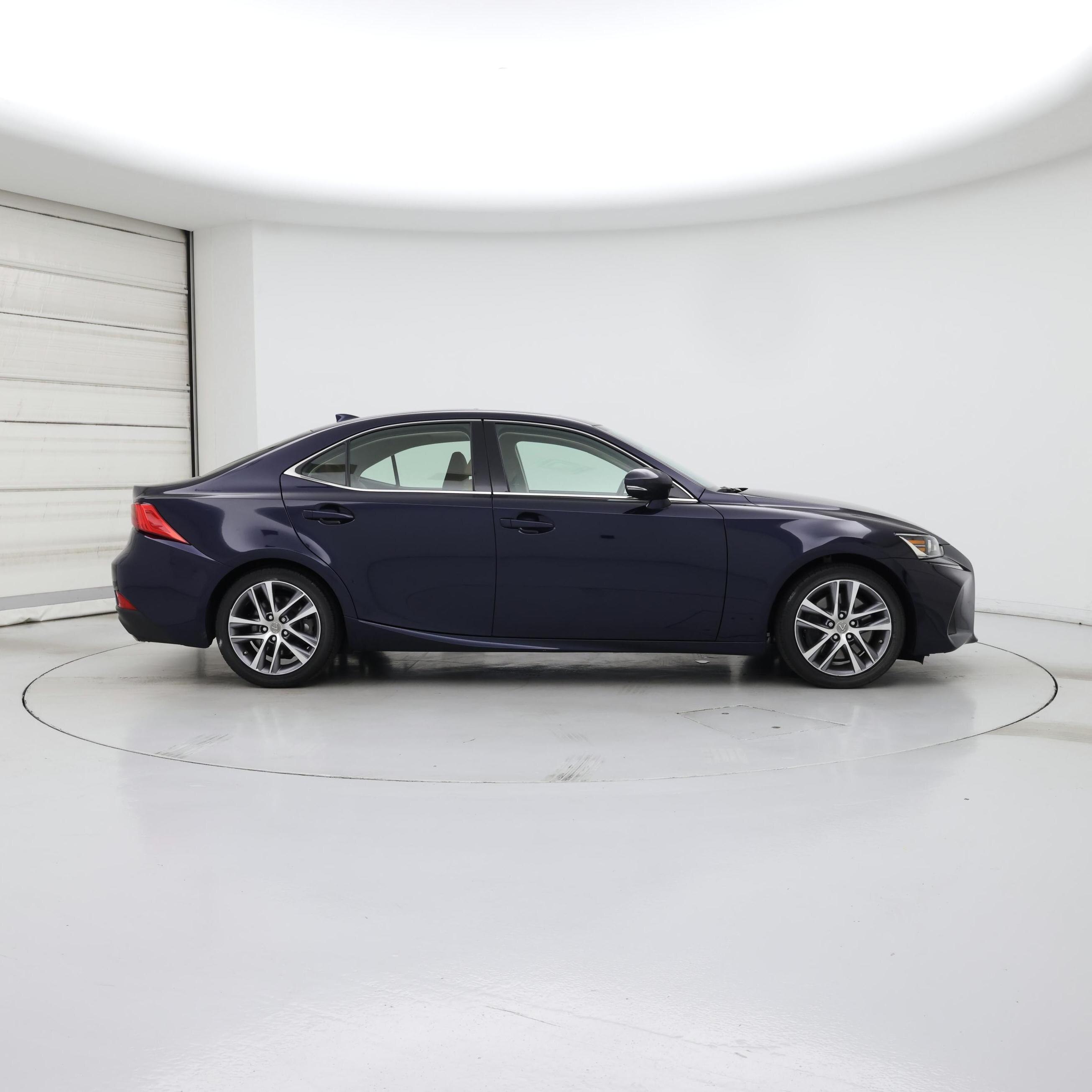 Thumbnail: 2019 Lexus IS - 7