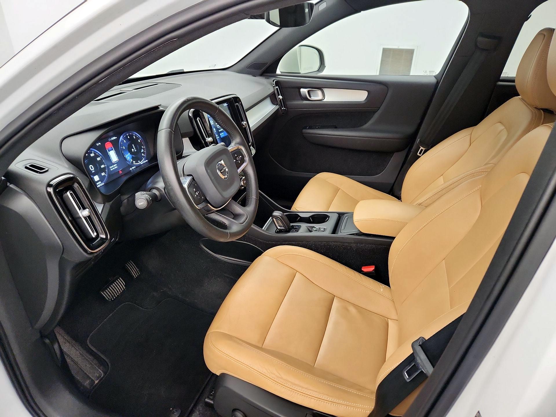 Thumbnail: 2020 Volvo XC40 - 11