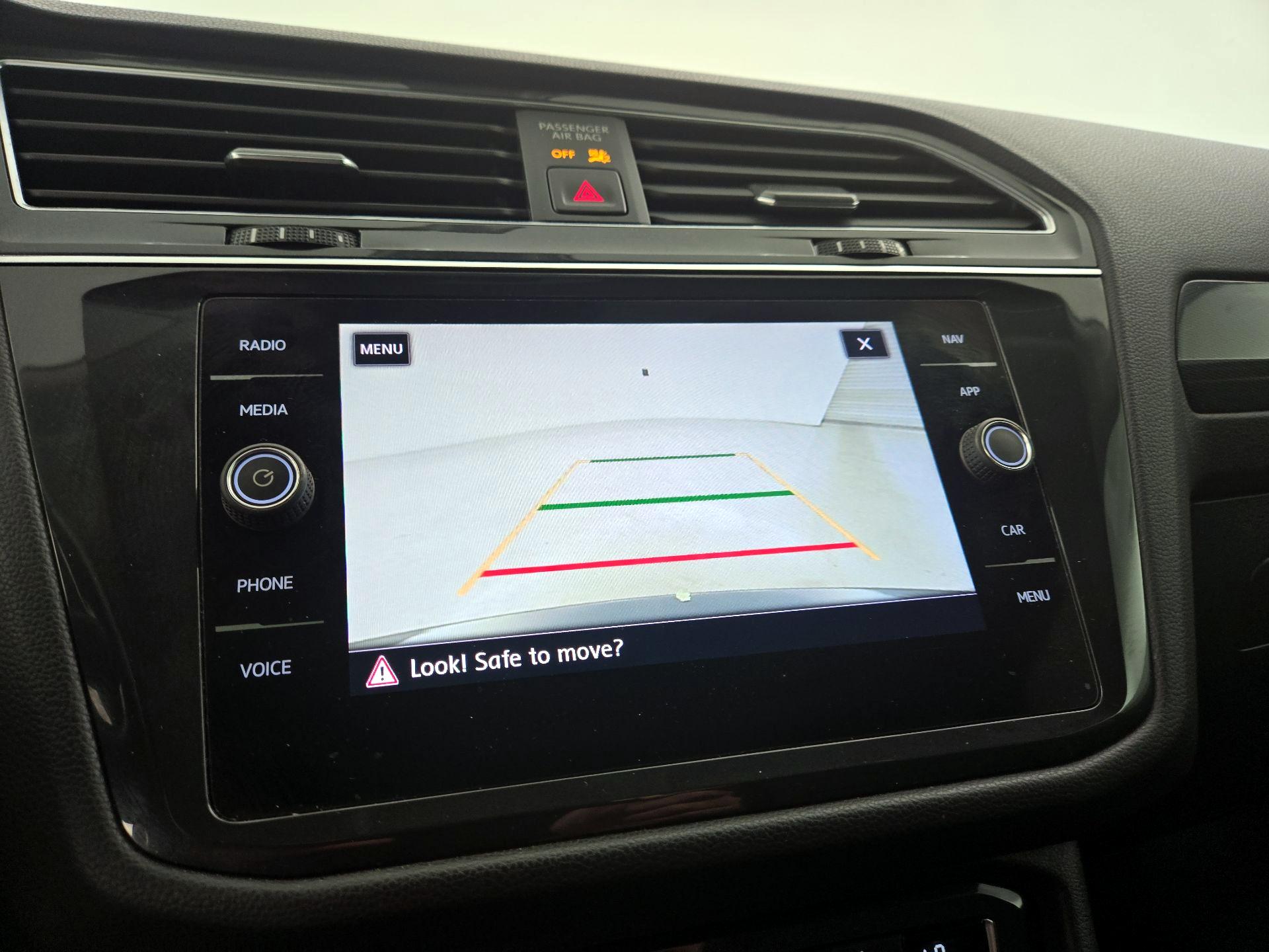 Thumbnail: 2019 Volkswagen Tiguan - 14