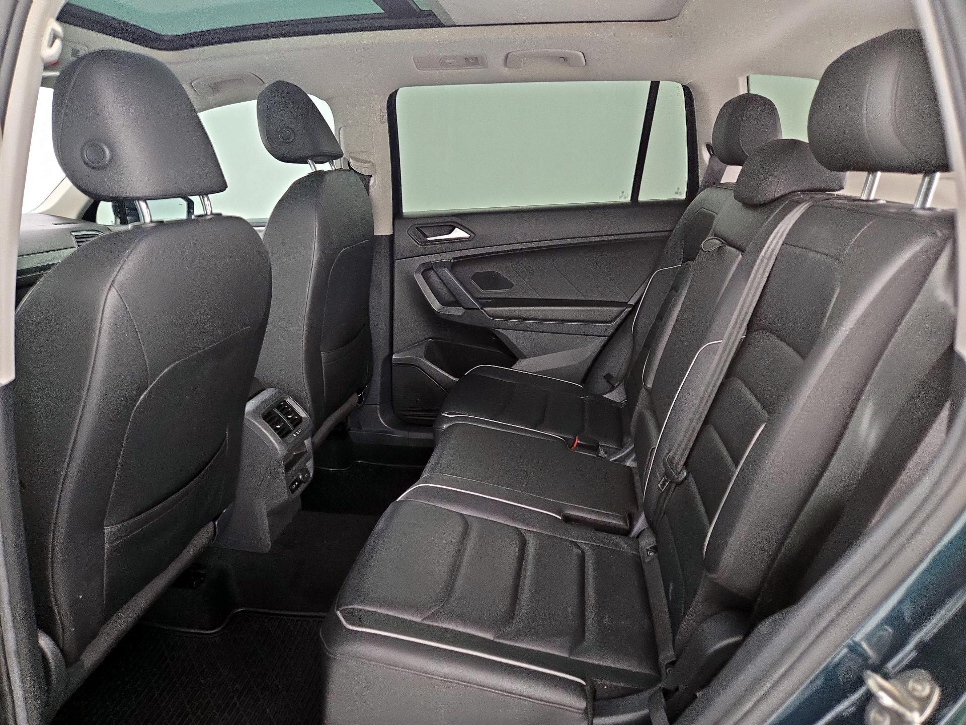 Thumbnail: 2019 Volkswagen Tiguan - 20
