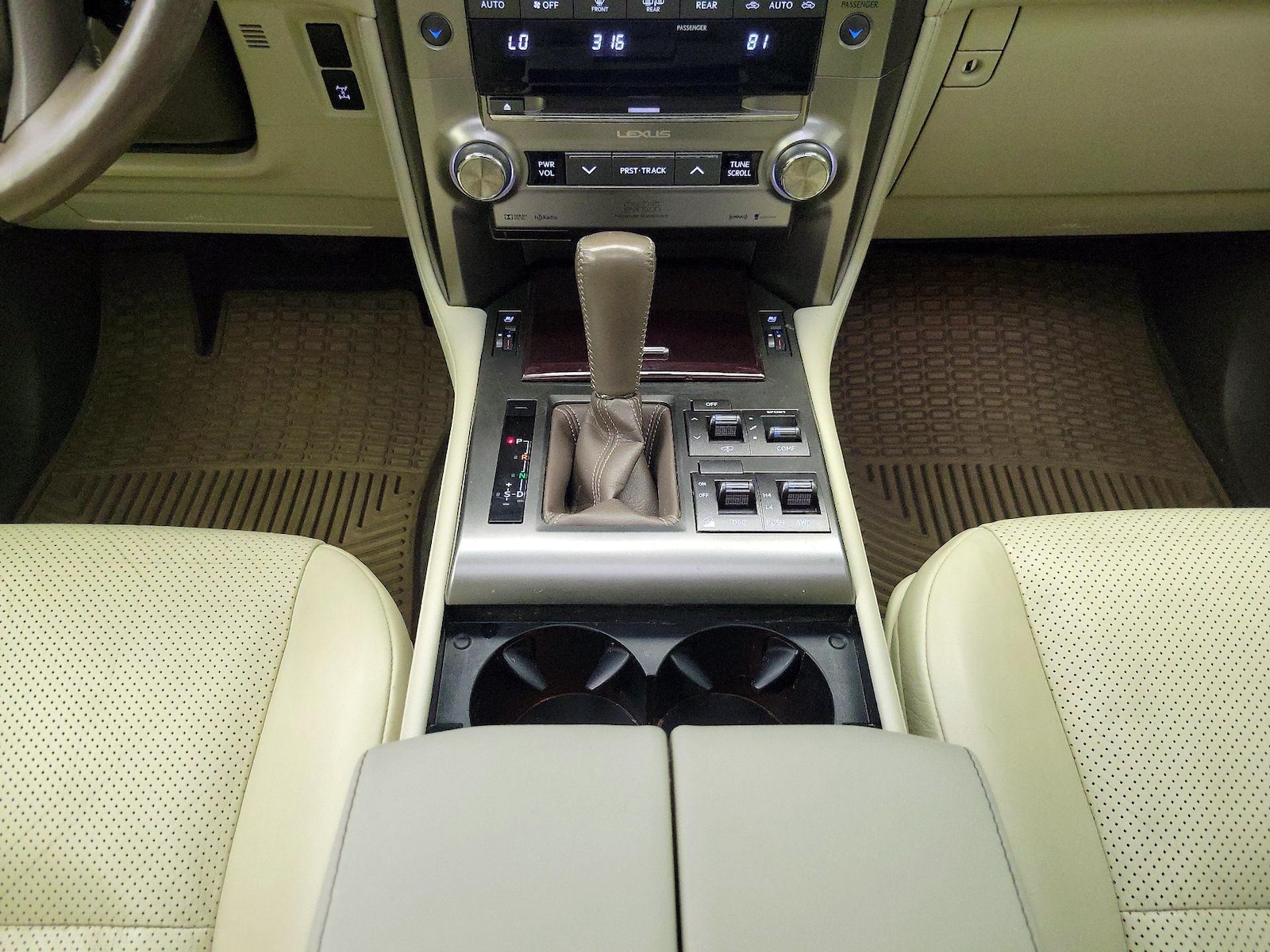2017 Lexus GX Luxury - Photo 19