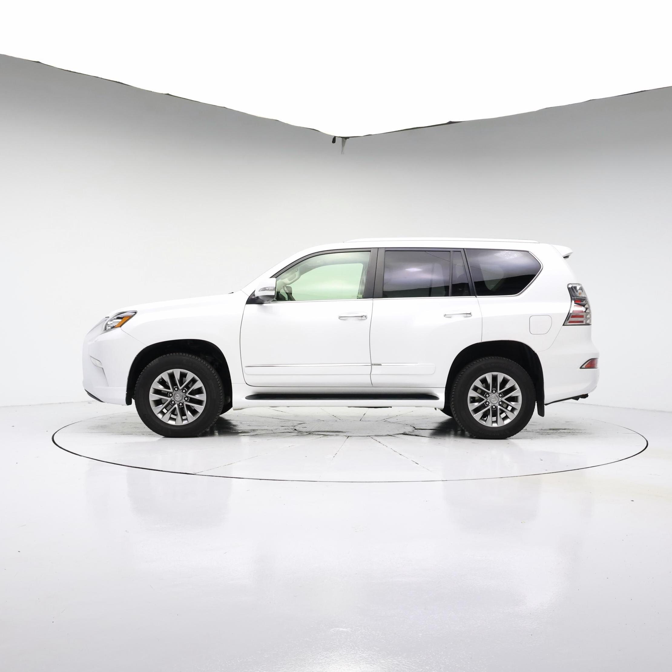 Thumbnail: 2017 Lexus GX - 3