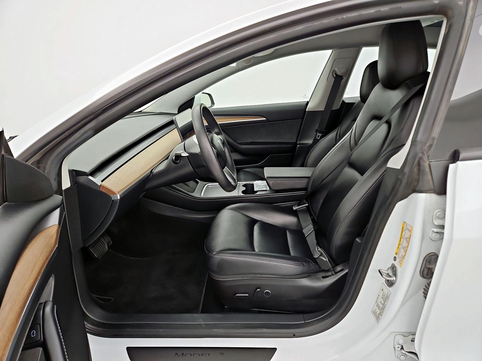 Thumbnail: 2023 Tesla Model 3 - 11
