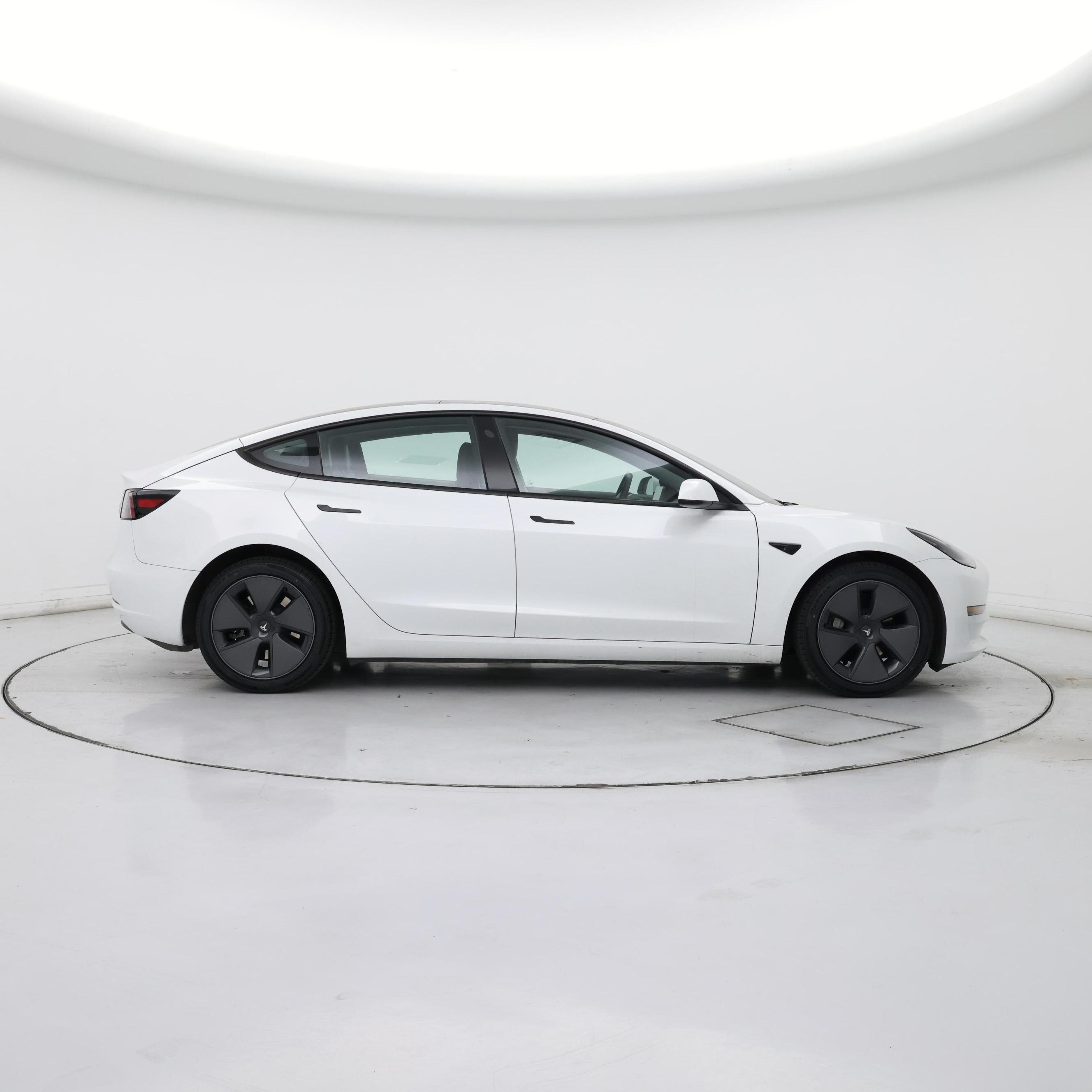 Thumbnail: 2023 Tesla Model 3 - 7
