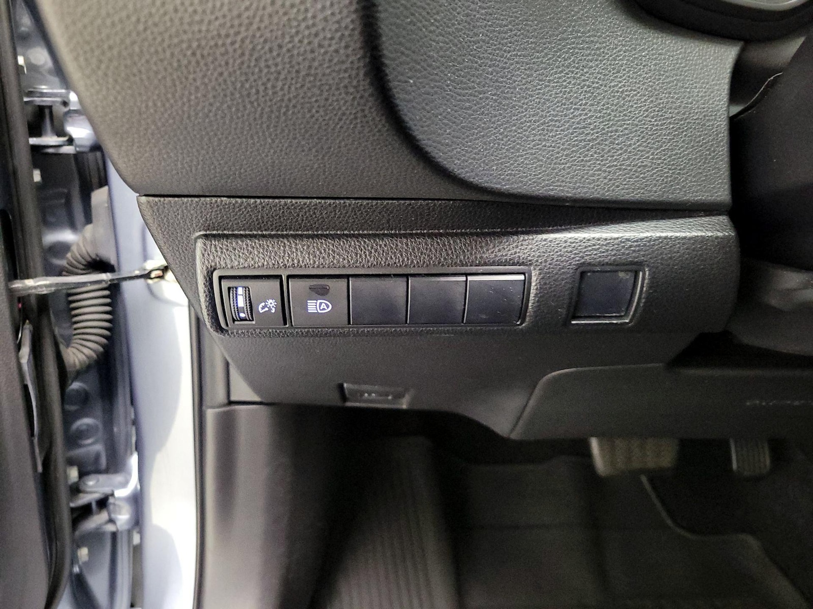 2021 Toyota Corolla LE - Photo 14