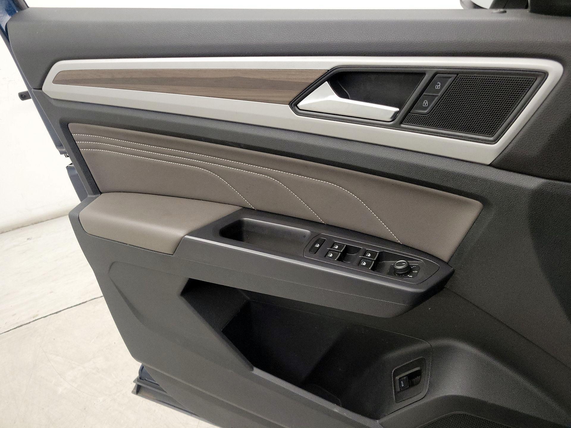 Thumbnail: 2021 Volkswagen Atlas - 12