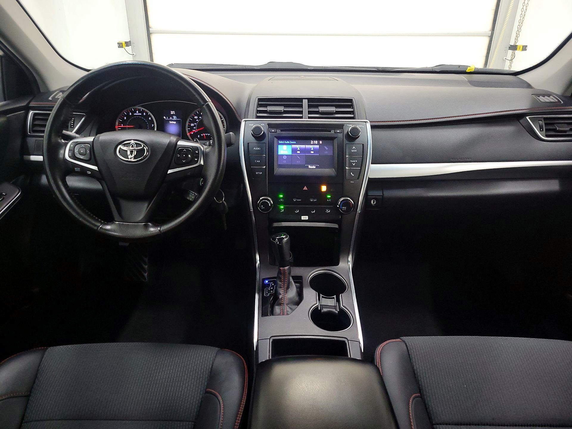Thumbnail: 2016 Toyota Camry - 9