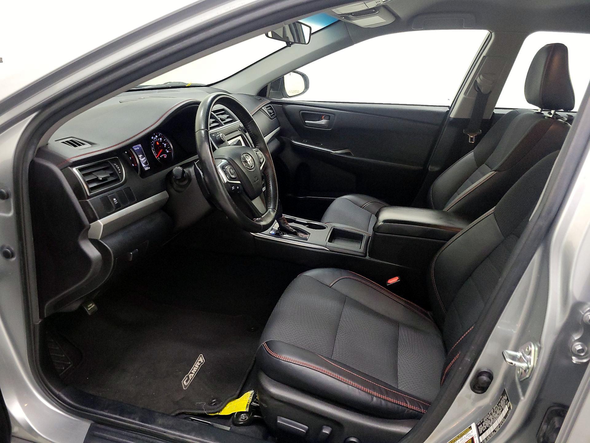 Thumbnail: 2016 Toyota Camry - 11