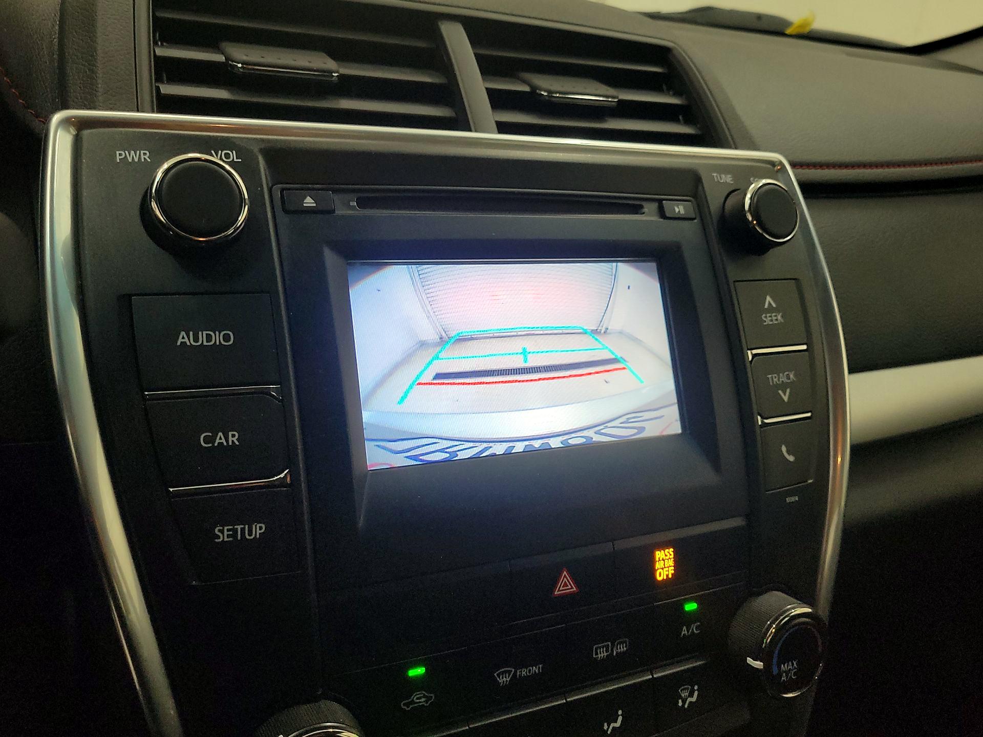 Thumbnail: 2016 Toyota Camry - 14