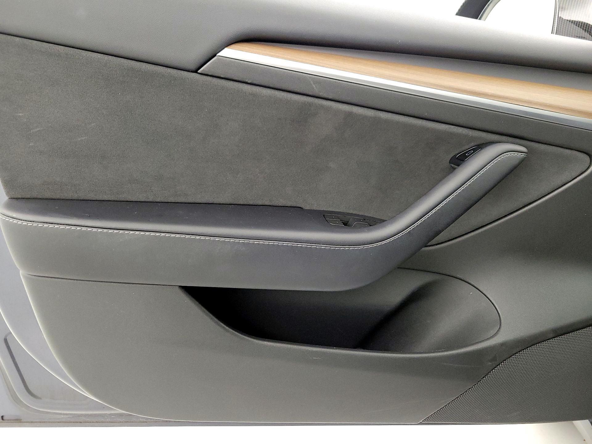Thumbnail: 2023 Tesla Model 3 - 12