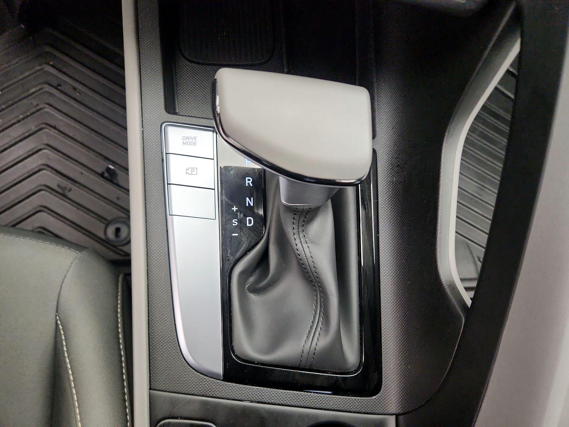Thumbnail: 2026 Hyundai Elantra - 17