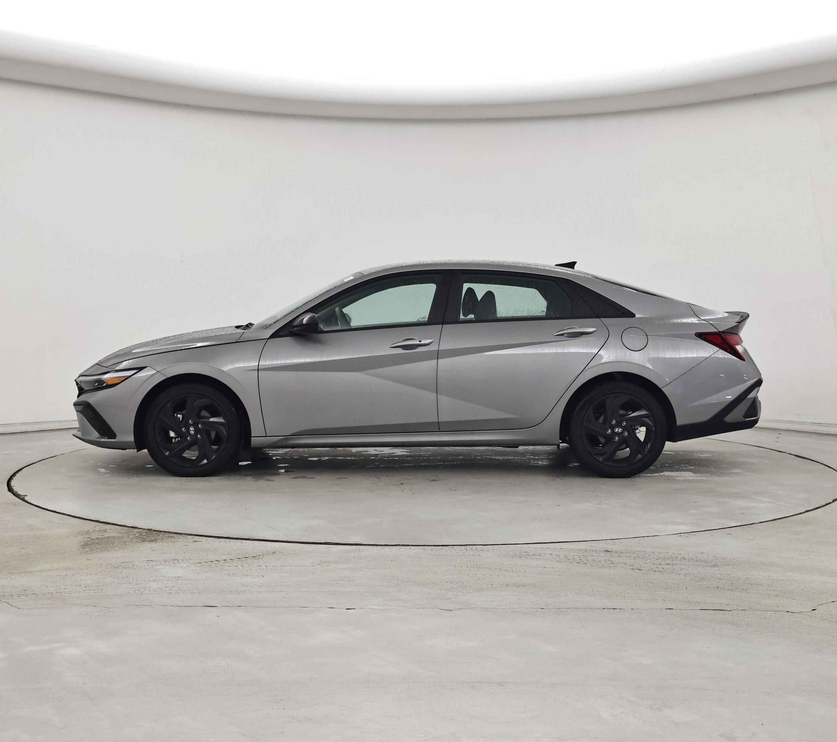 Thumbnail: 2026 Hyundai Elantra - 3