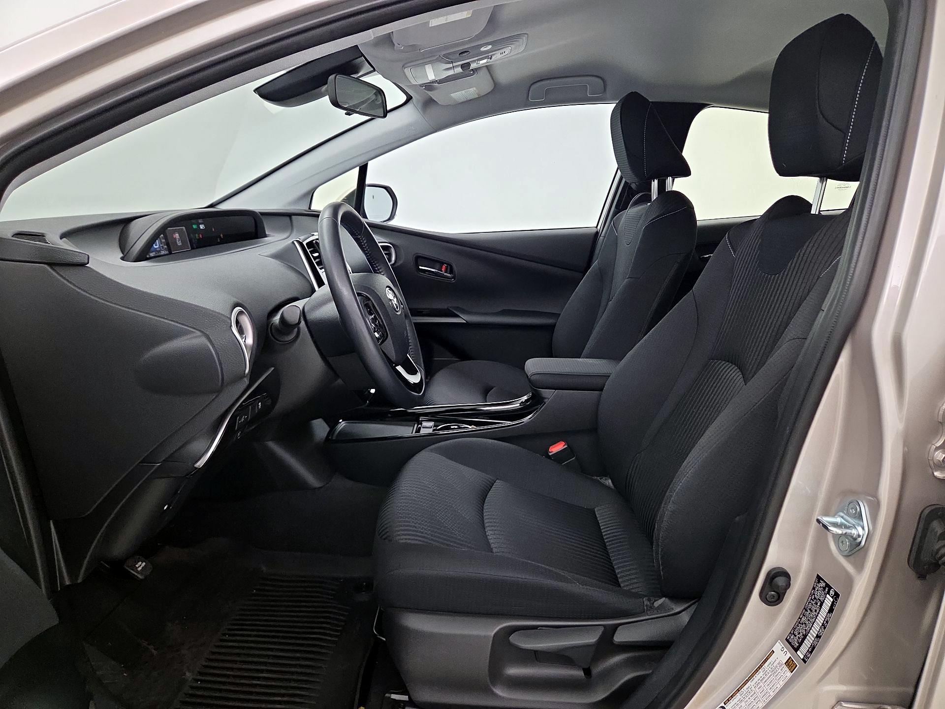 Thumbnail: 2021 Toyota Prius Prime - 11