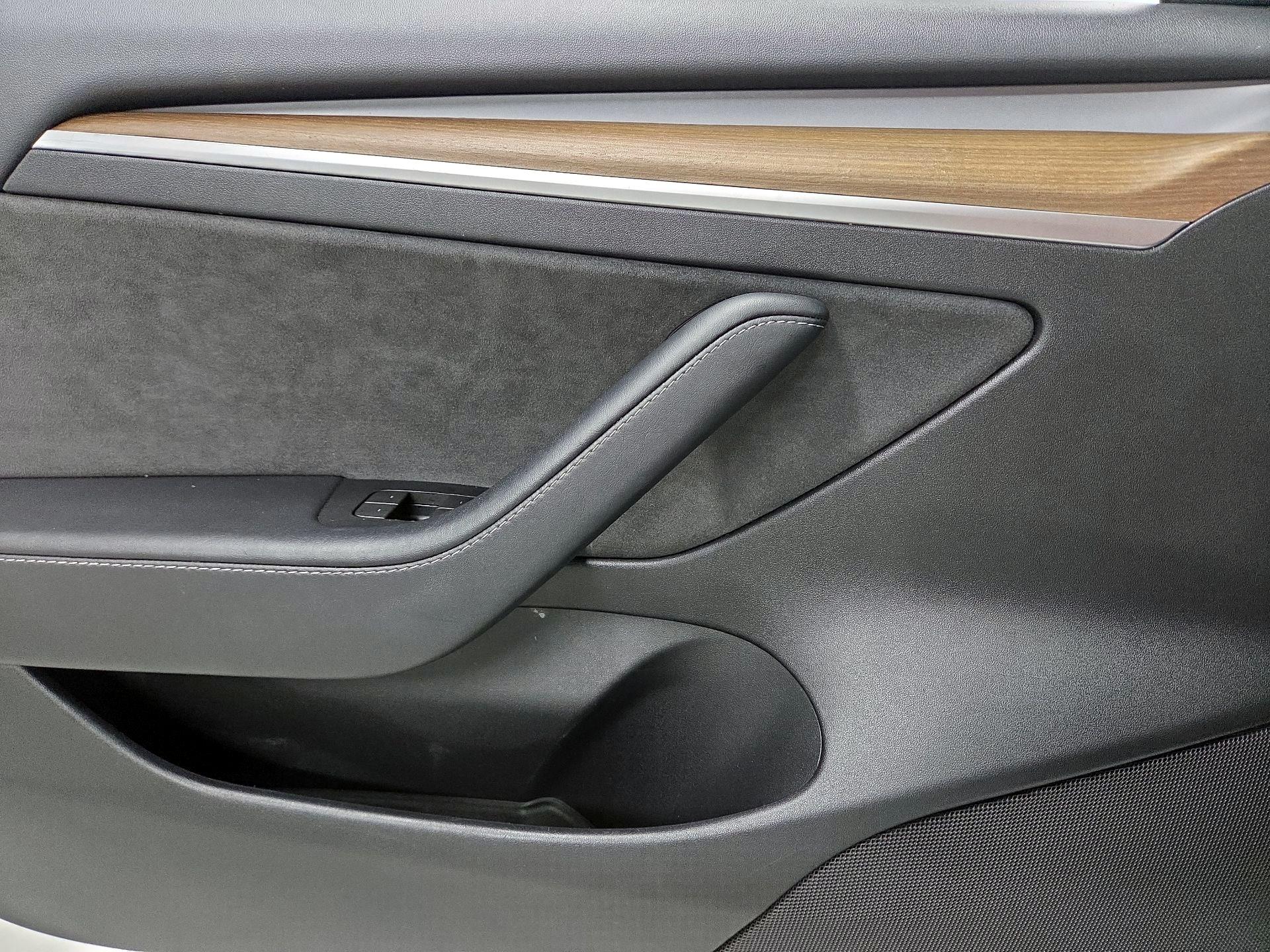 Thumbnail: 2023 Tesla Model 3 - 12