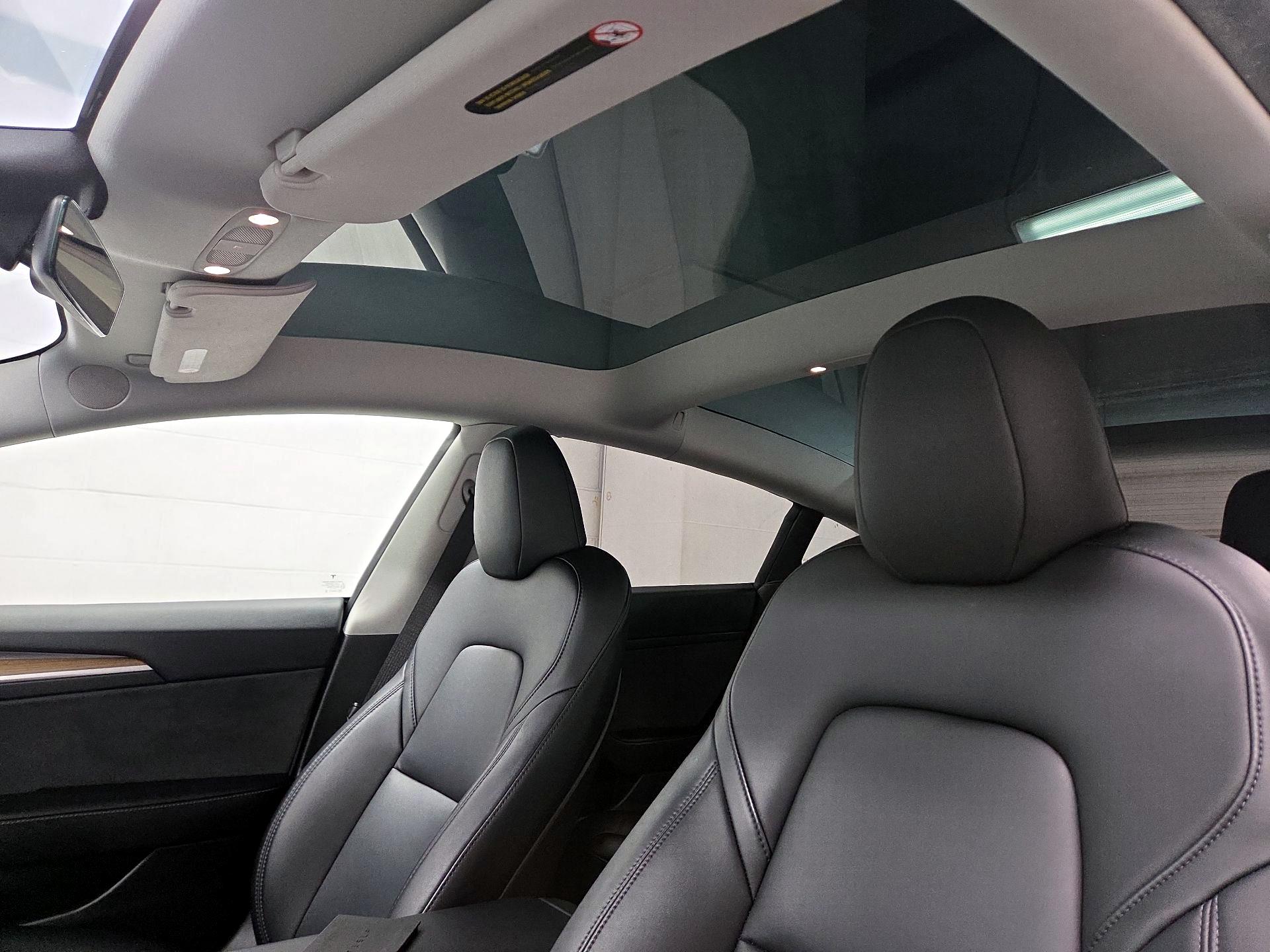 Thumbnail: 2023 Tesla Model 3 - 18