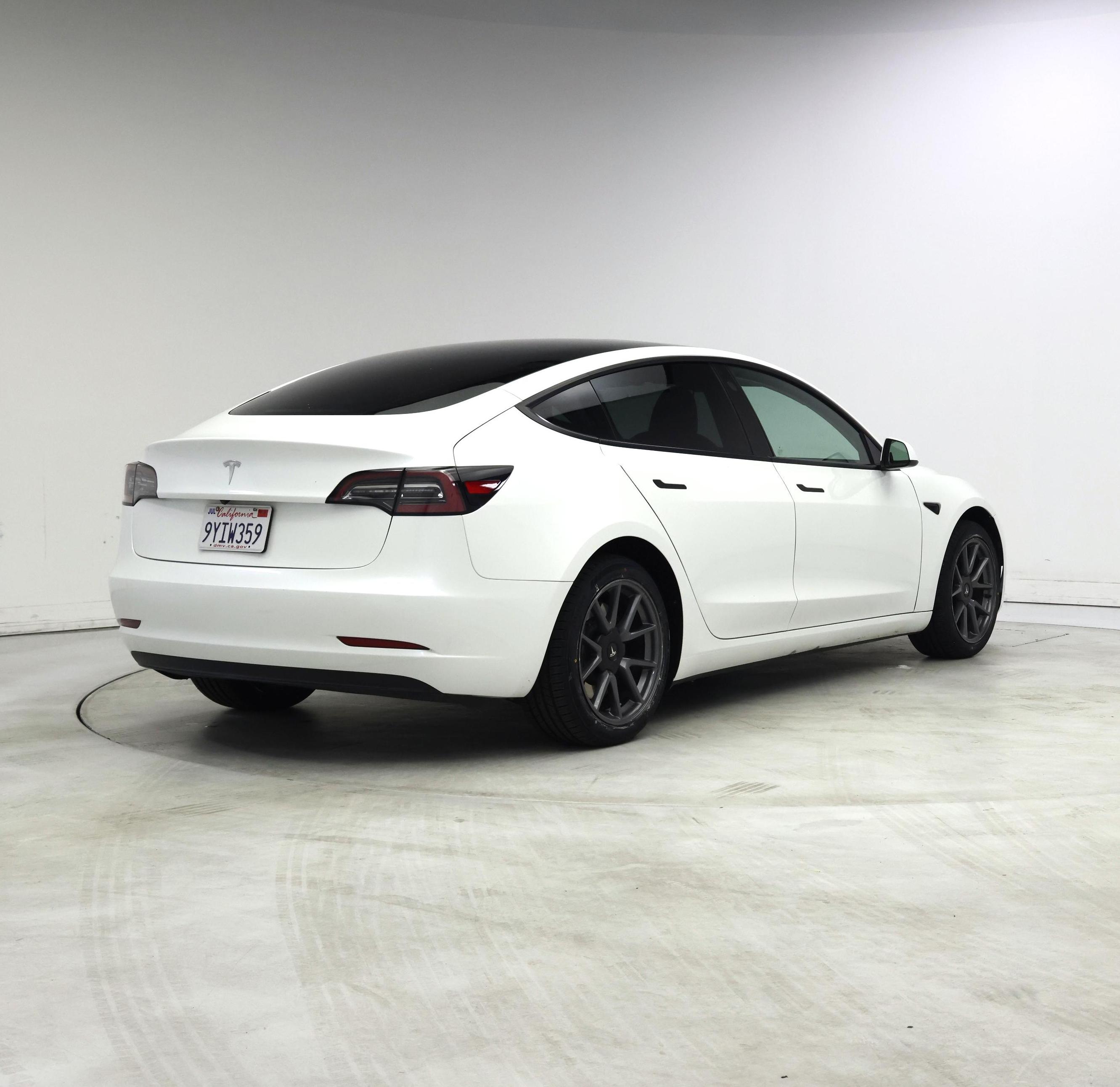 Thumbnail: 2023 Tesla Model 3 - 8